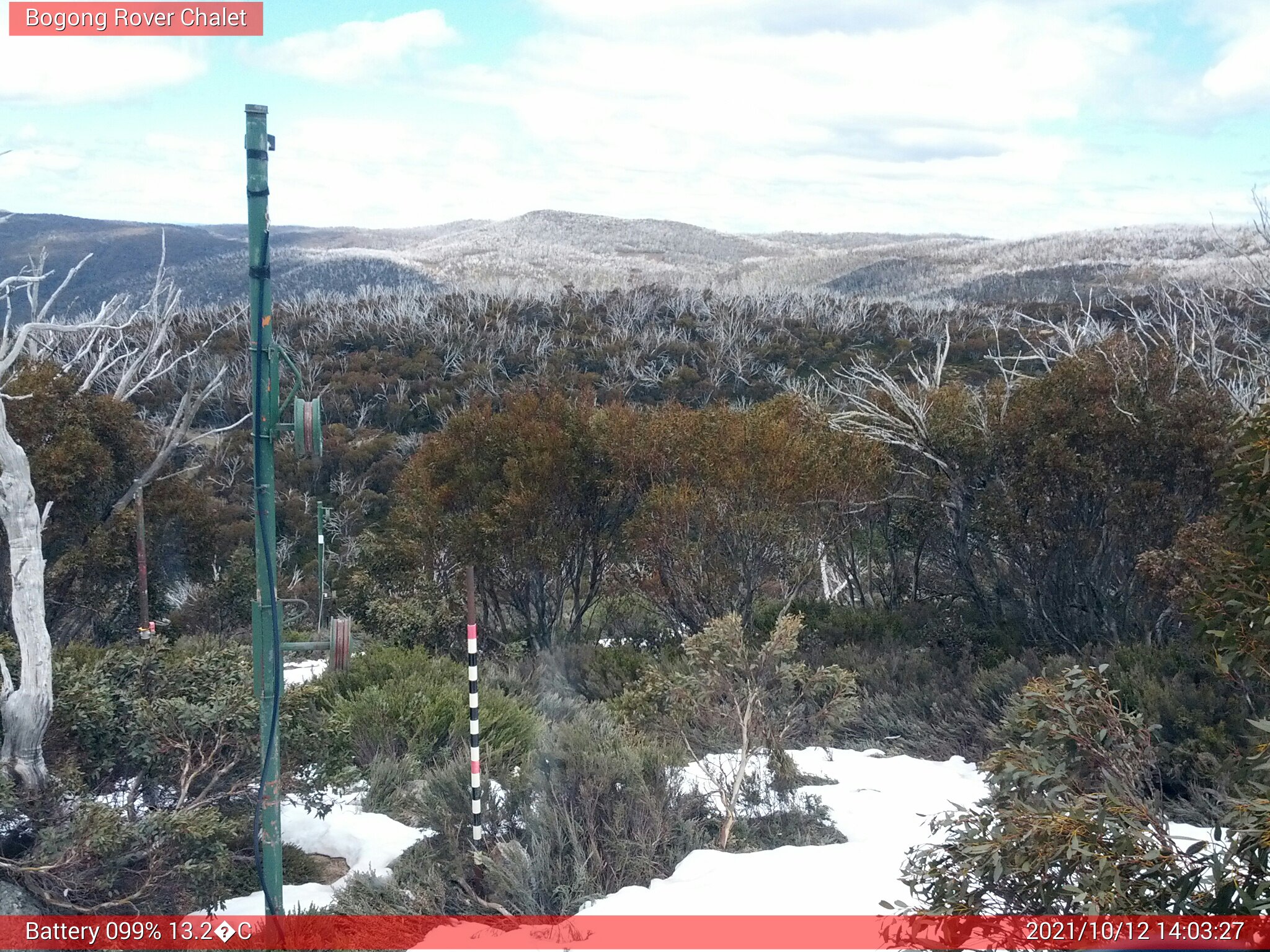 Bogong Web Cam 2:03pm Tuesday 12th of October 2021