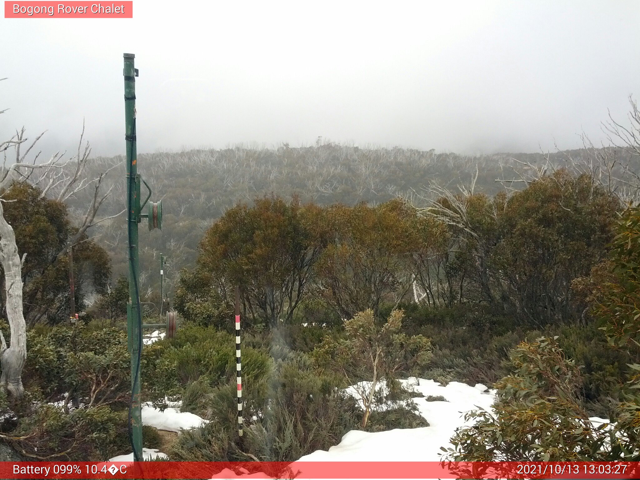 Bogong Web Cam 1:03pm Wednesday 13th of October 2021