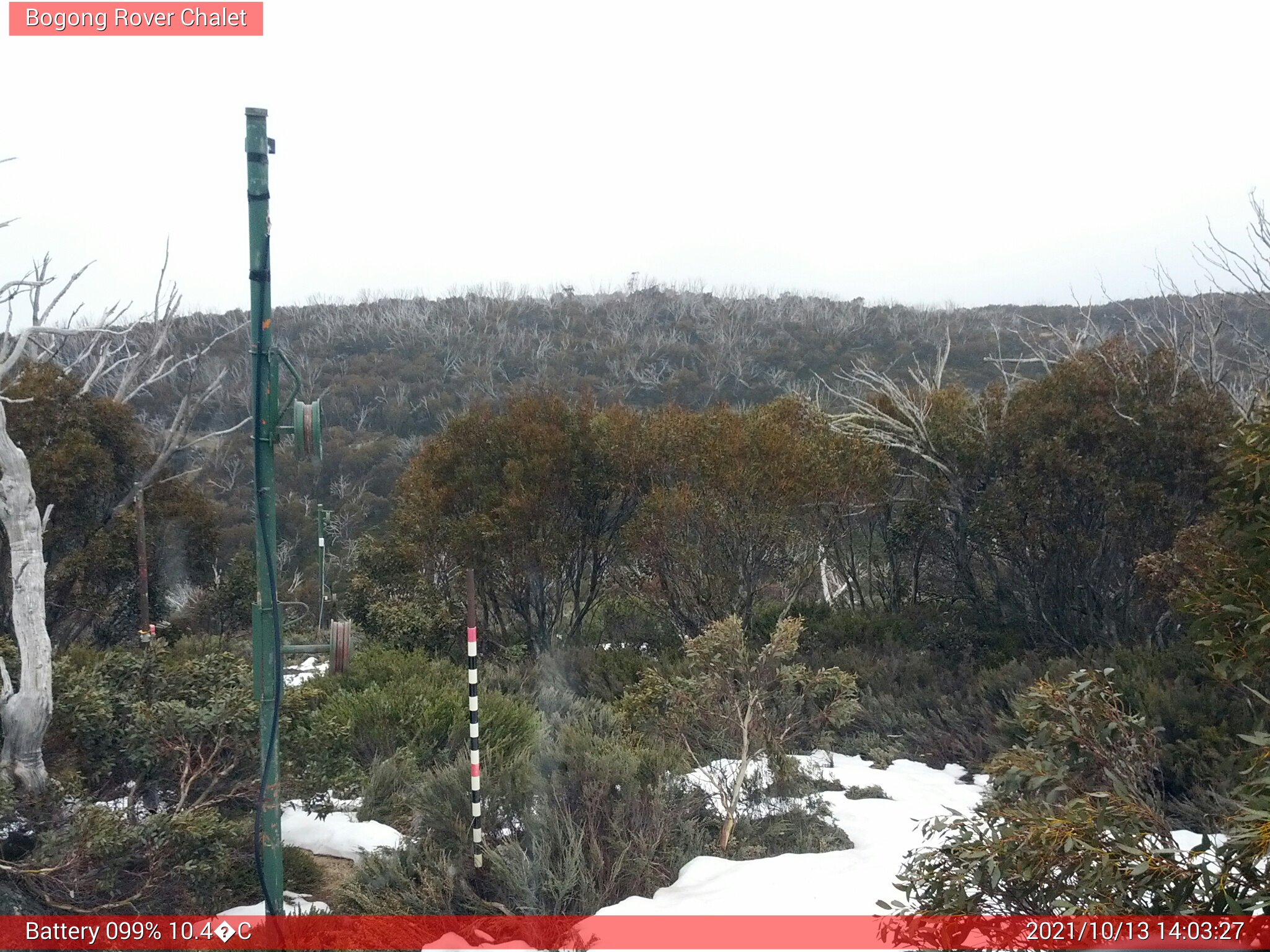 Bogong Web Cam 2:03pm Wednesday 13th of October 2021