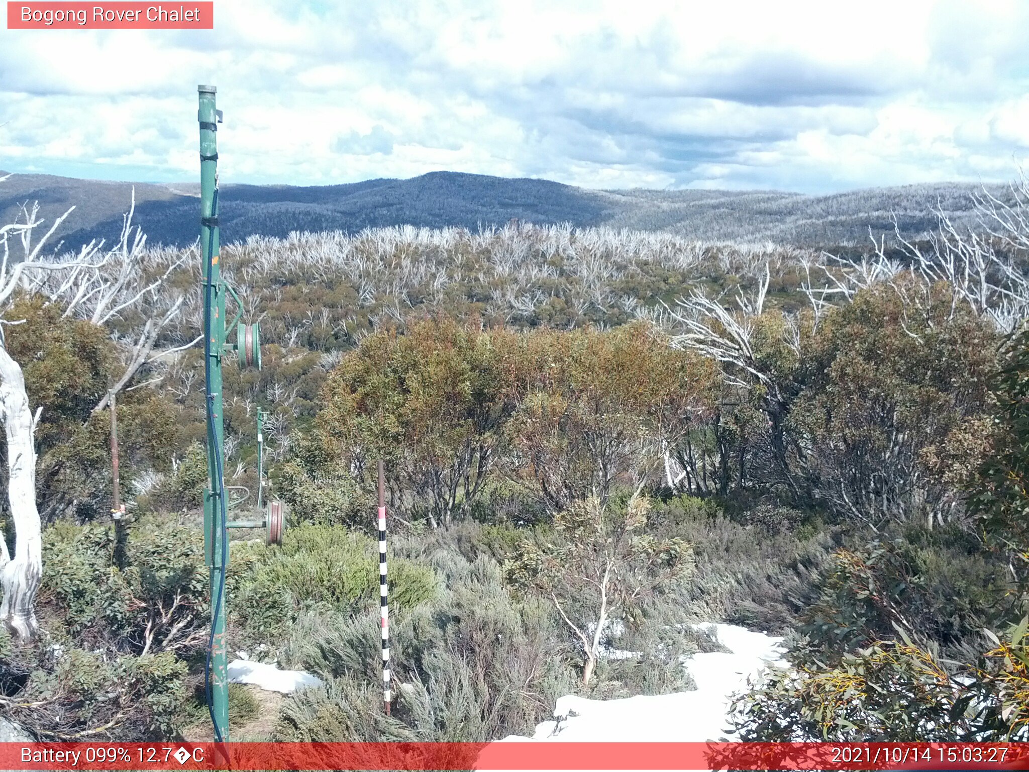 Bogong Web Cam 3:03pm Thursday 14th of October 2021