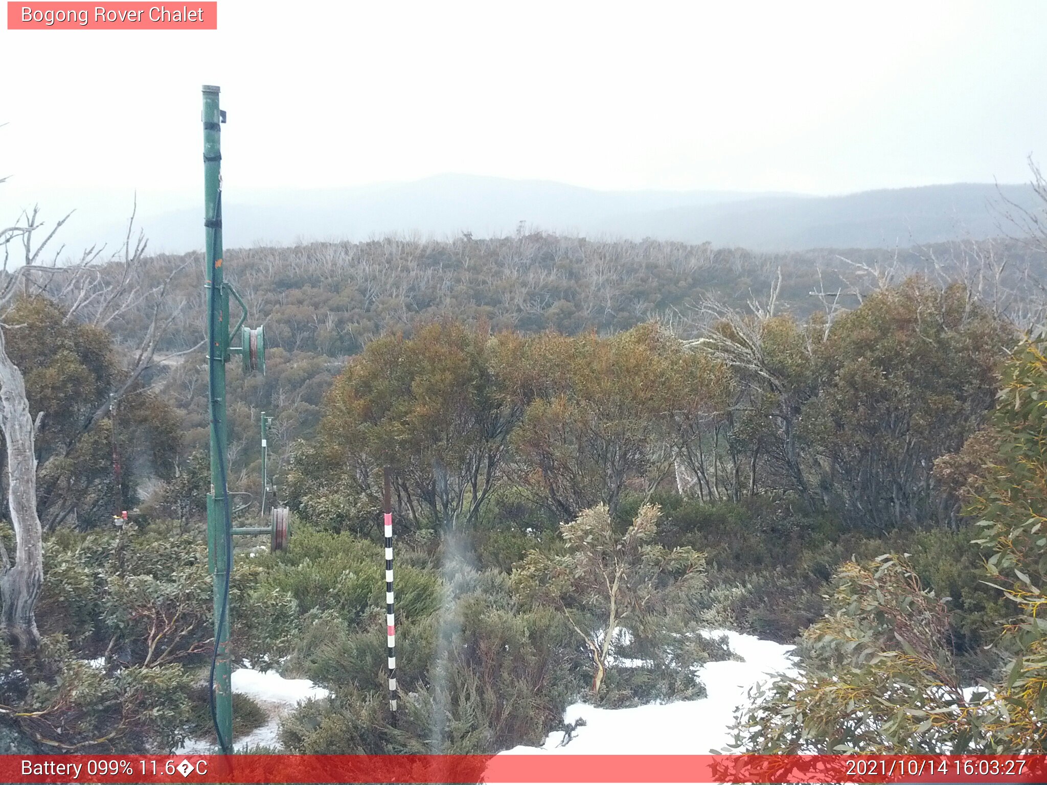 Bogong Web Cam 4:03pm Thursday 14th of October 2021