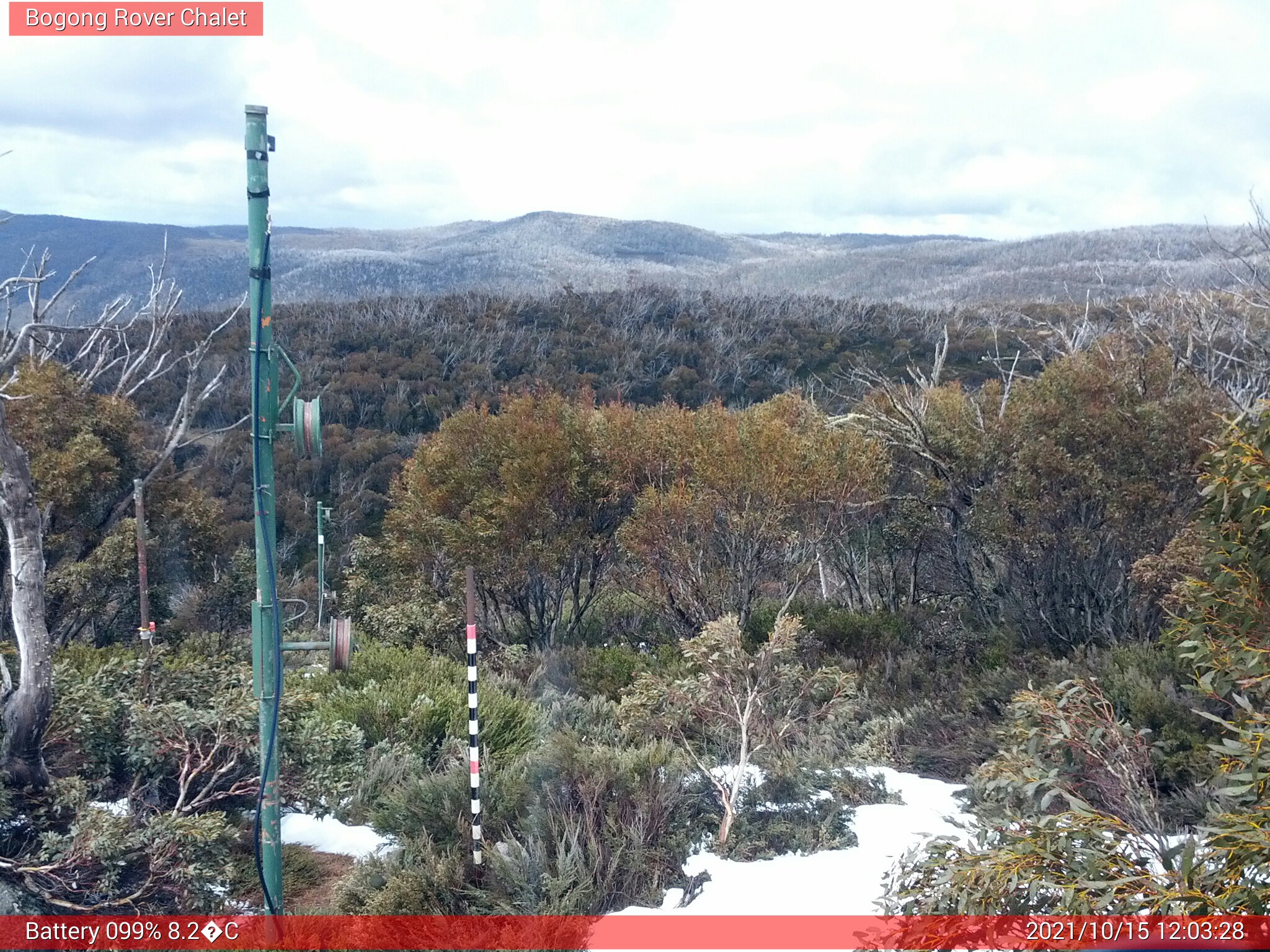 Bogong Web Cam 12:03pm Friday 15th of October 2021