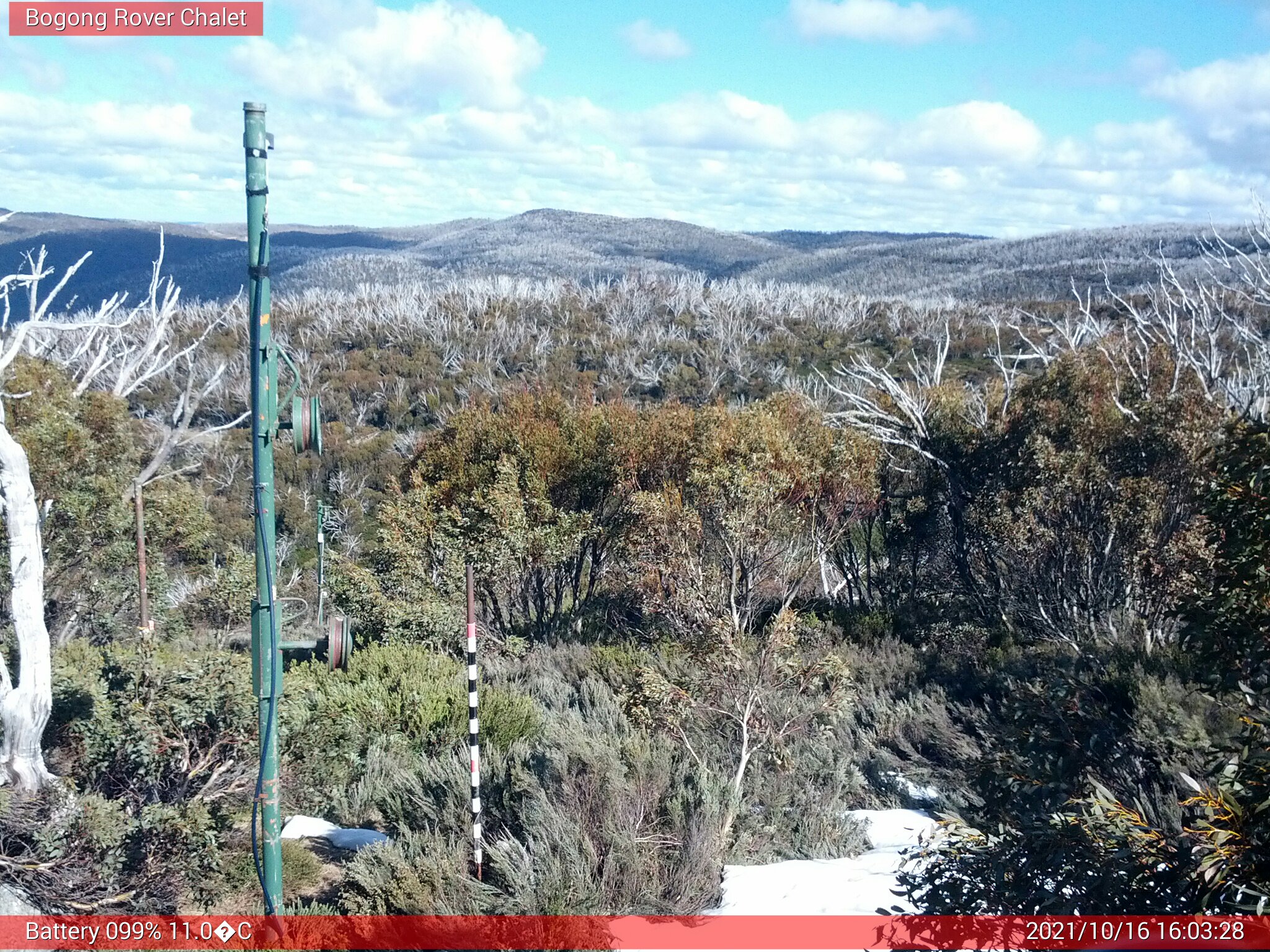 Bogong Web Cam 4:03pm Saturday 16th of October 2021