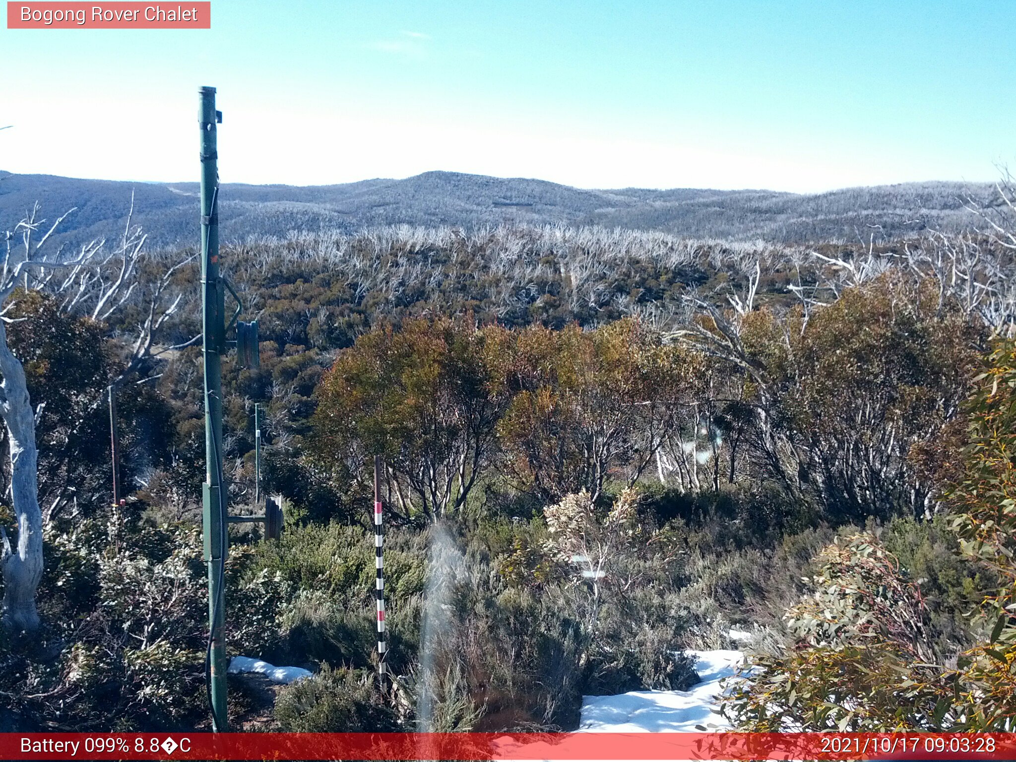 Bogong Web Cam 9:03am Sunday 17th of October 2021