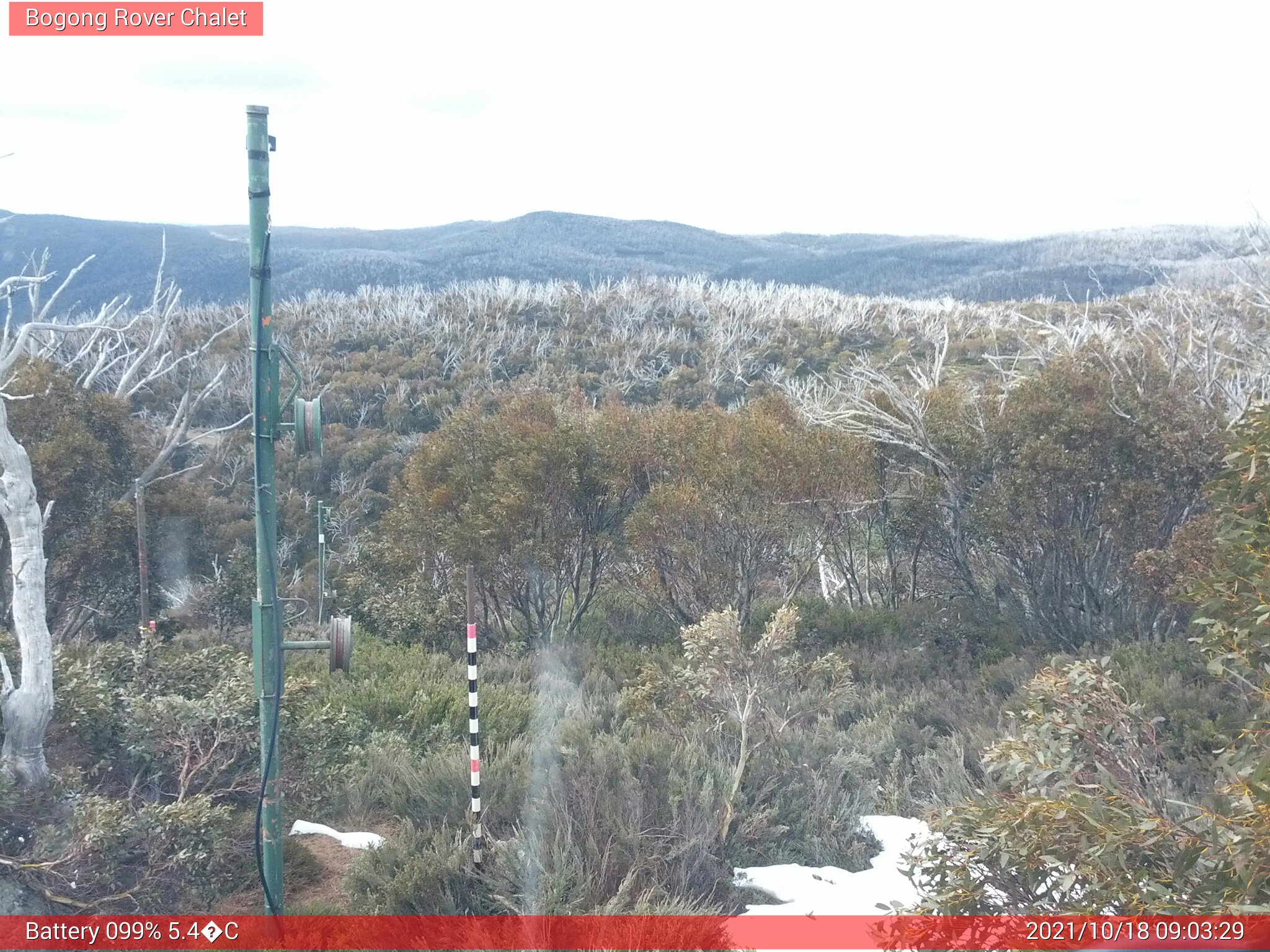 Bogong Web Cam 9:03am Monday 18th of October 2021