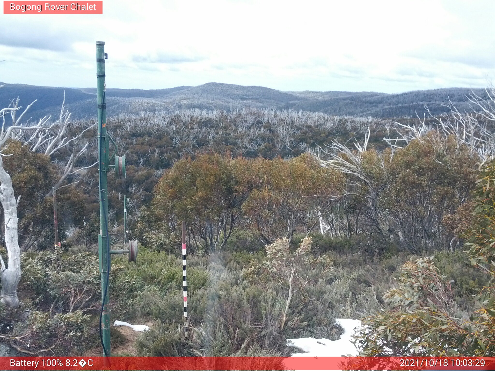 Bogong Web Cam 10:03am Monday 18th of October 2021