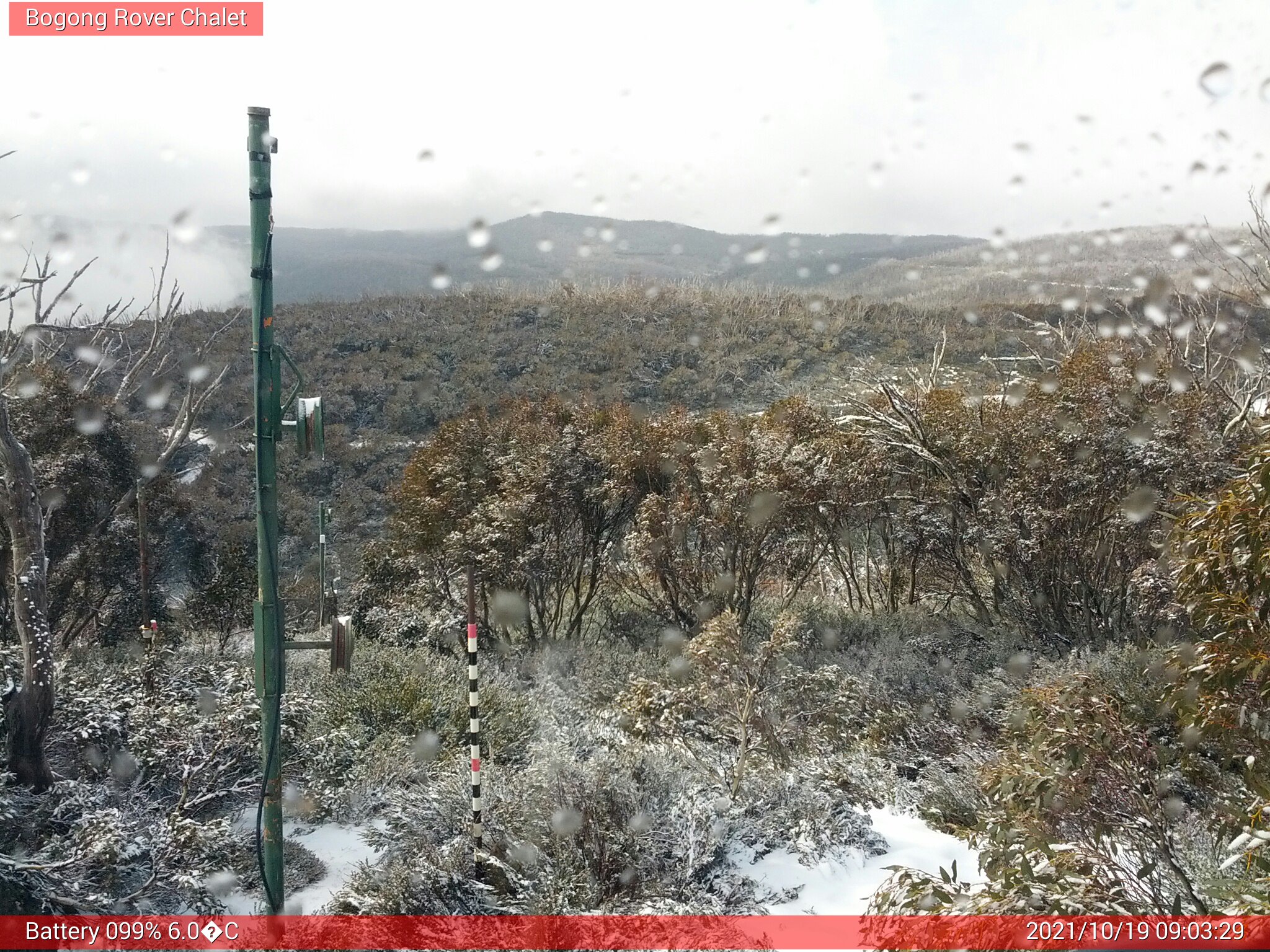 Bogong Web Cam 9:03am Tuesday 19th of October 2021