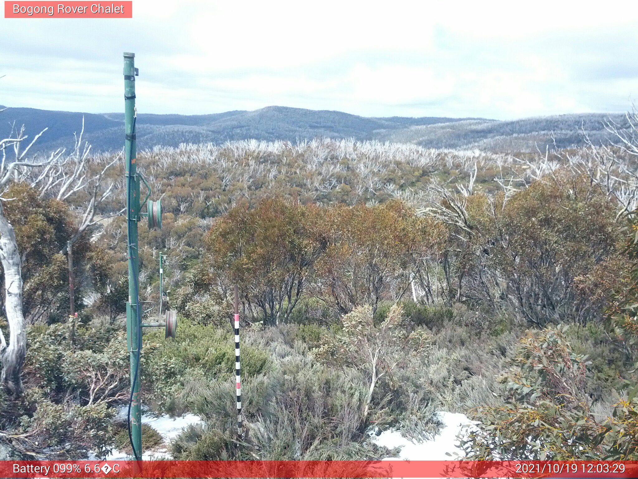 Bogong Web Cam 12:03pm Tuesday 19th of October 2021