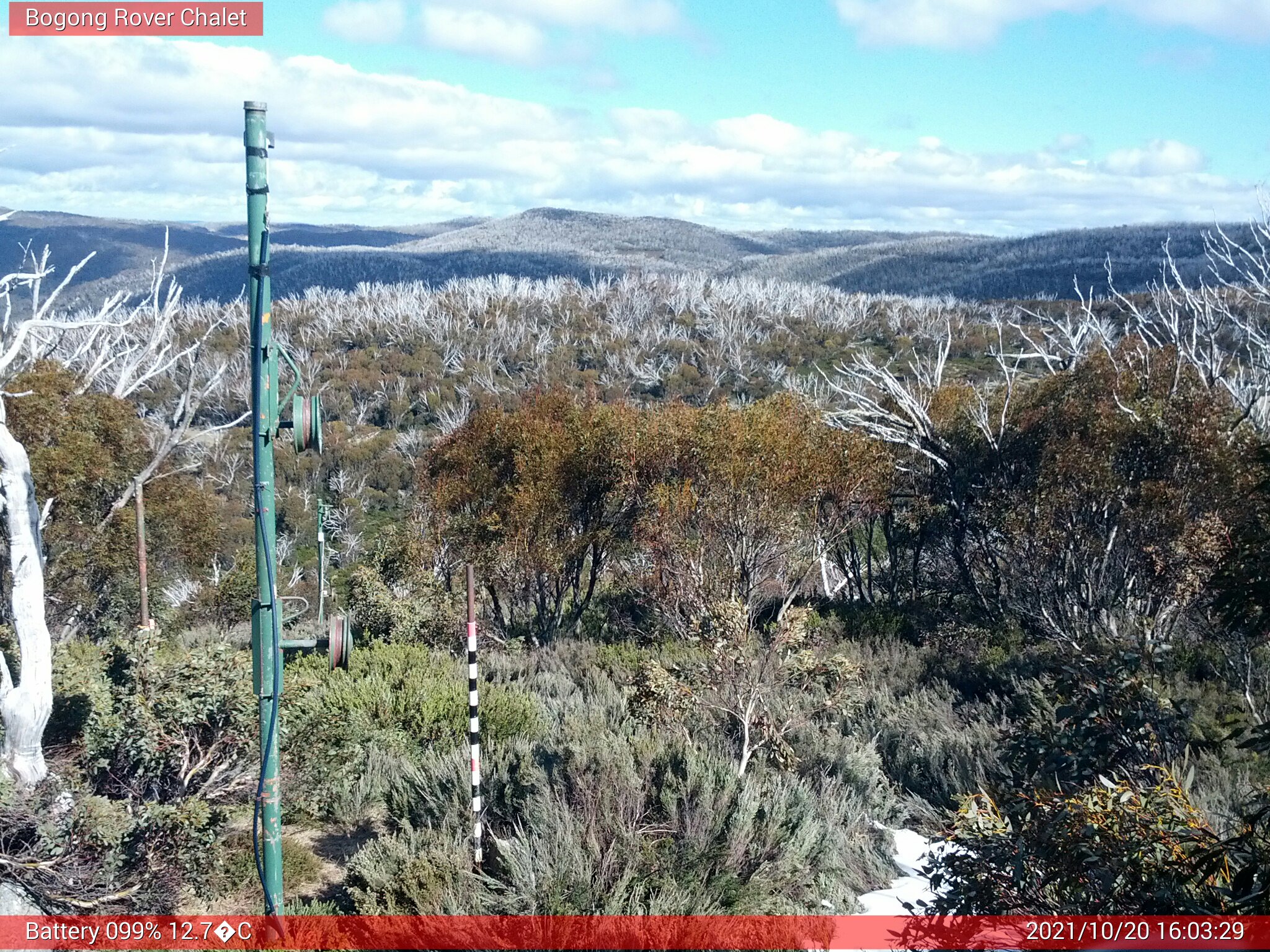 Bogong Web Cam 4:03pm Wednesday 20th of October 2021