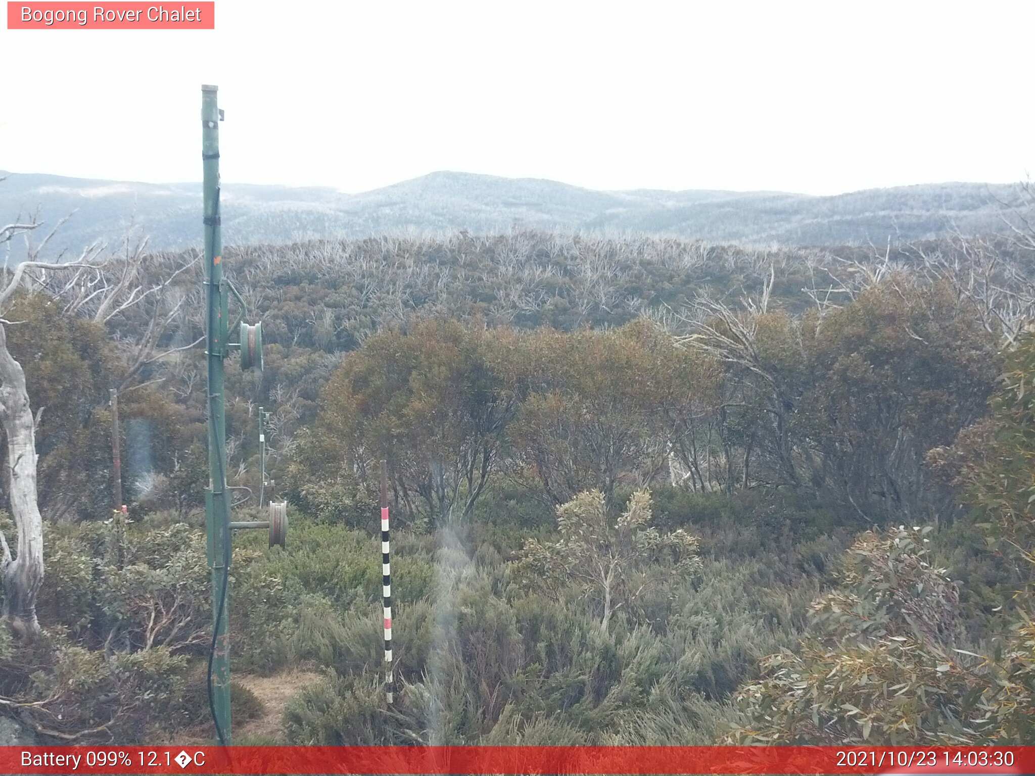 Bogong Web Cam 2:03pm Saturday 23rd of October 2021