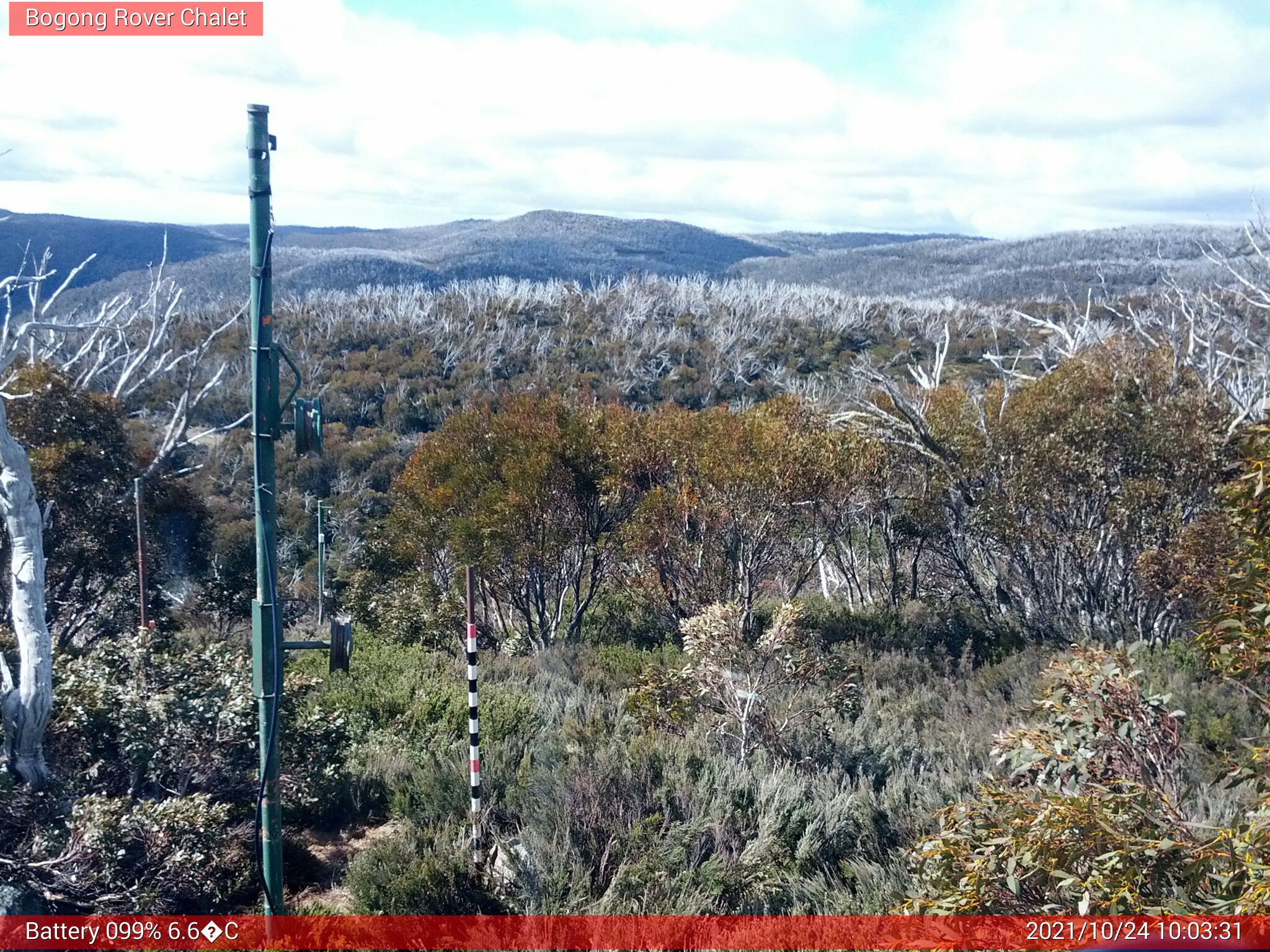 Bogong Web Cam 10:03am Sunday 24th of October 2021