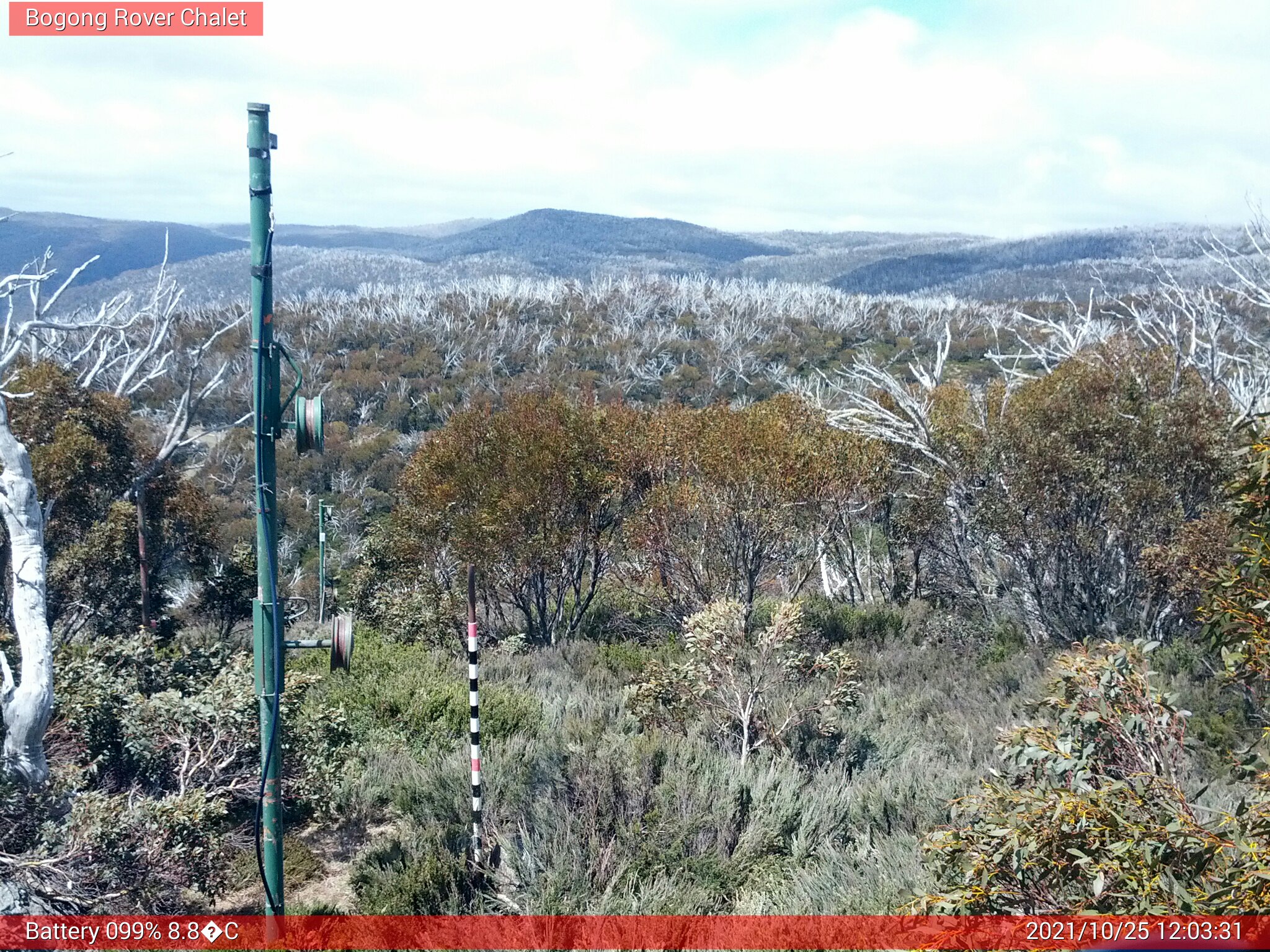 Bogong Web Cam 12:03pm Monday 25th of October 2021