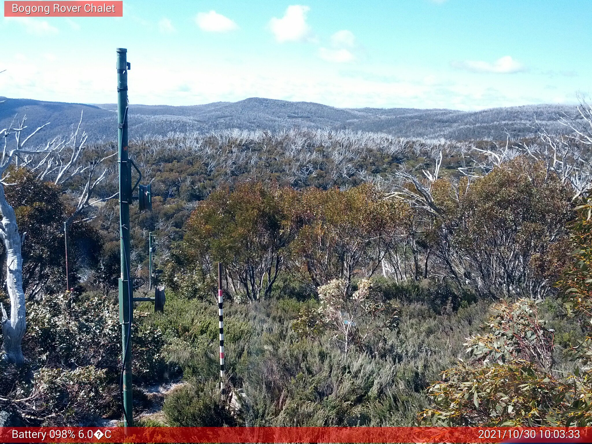 Bogong Web Cam 10:03am Saturday 30th of October 2021