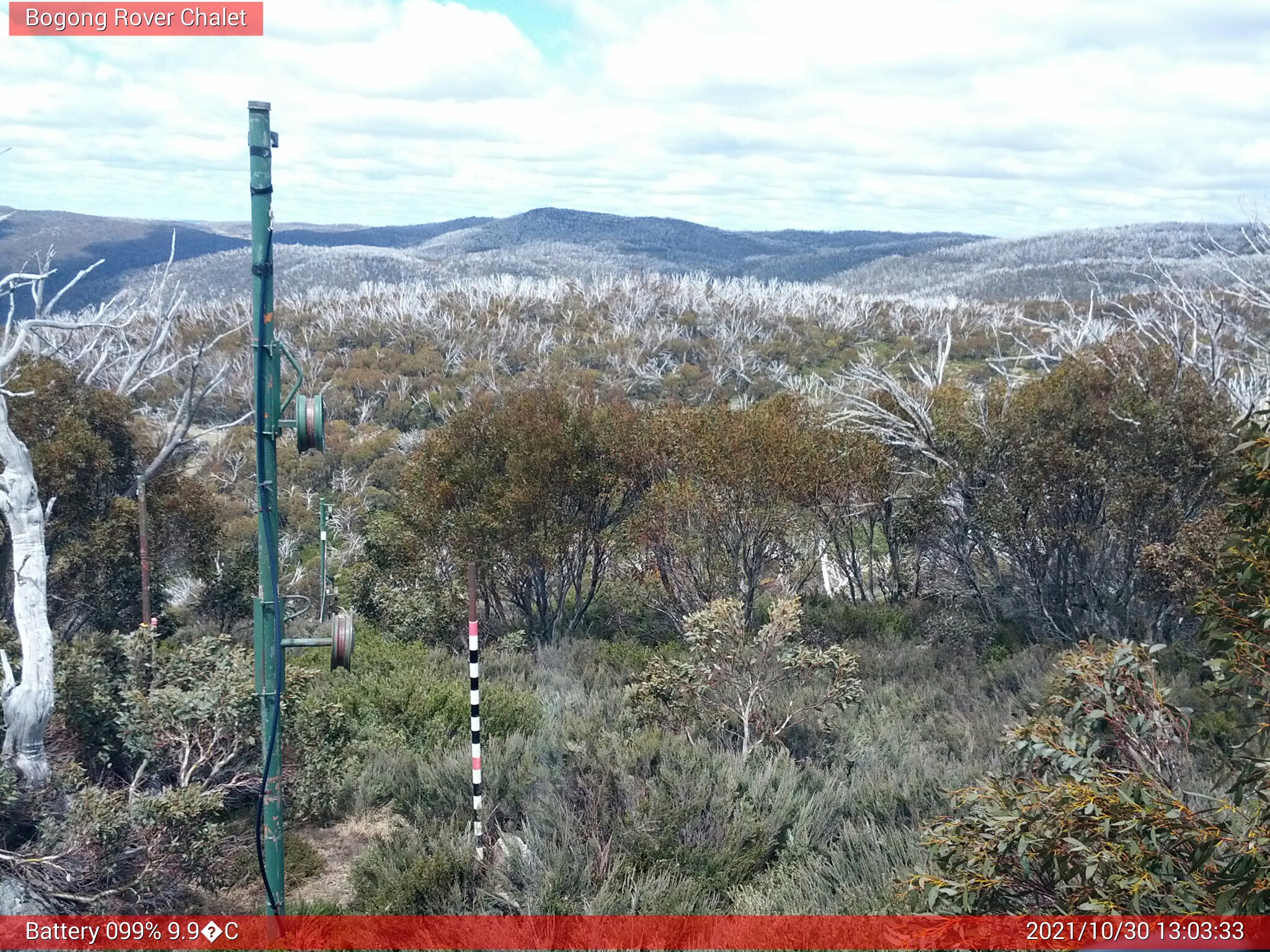 Bogong Web Cam 1:03pm Saturday 30th of October 2021