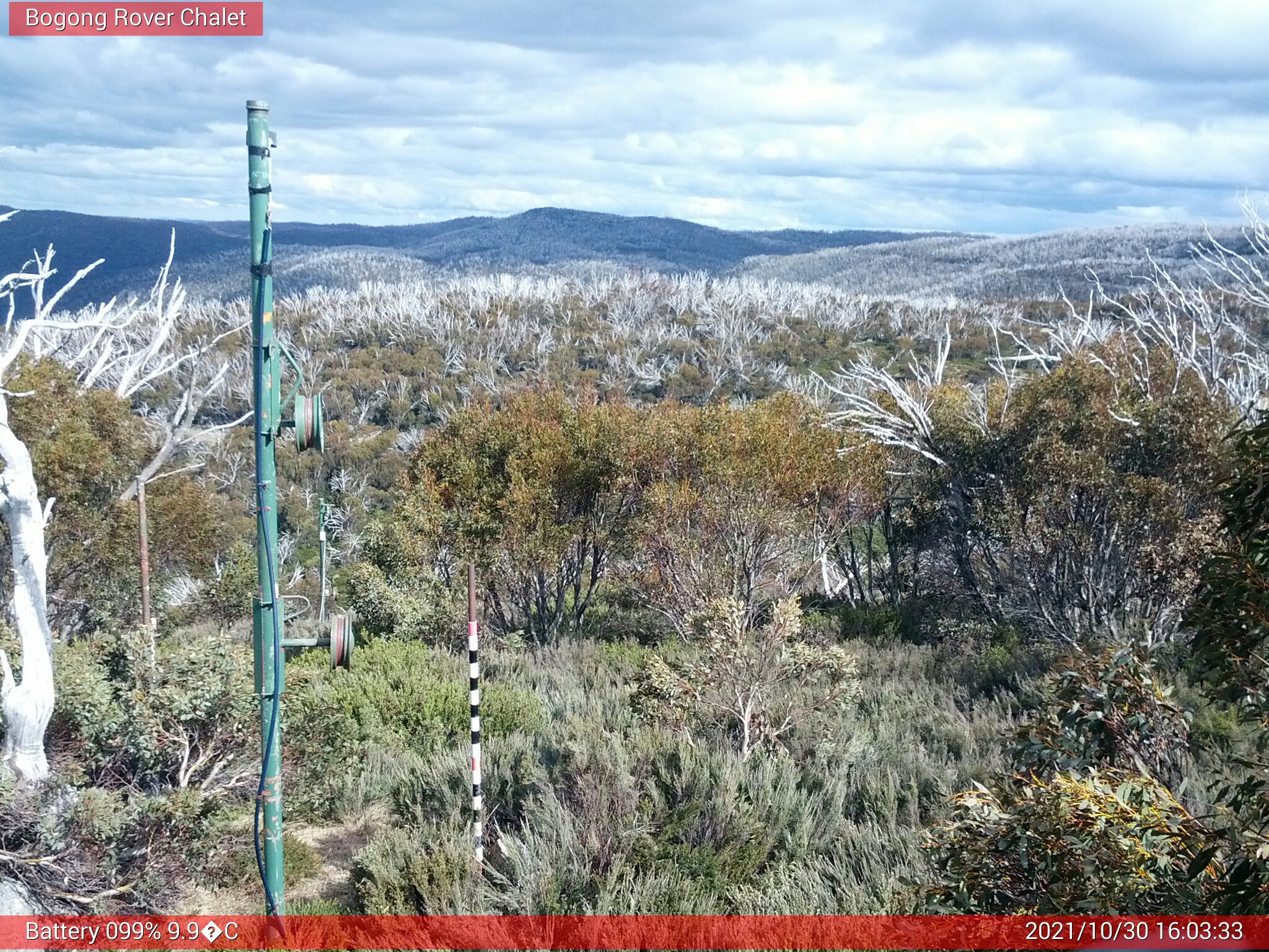 Bogong Web Cam 4:03pm Saturday 30th of October 2021