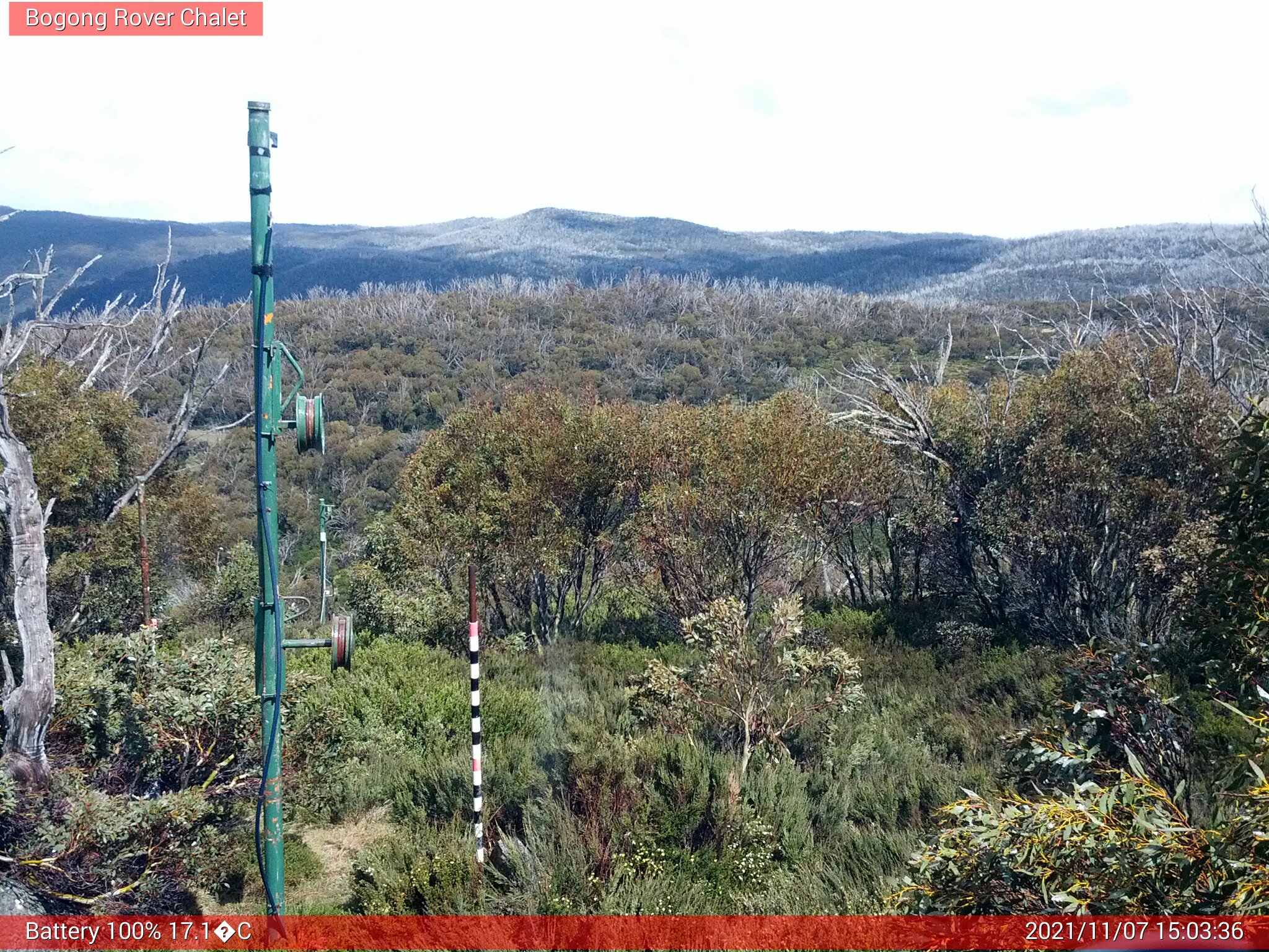 Bogong Web Cam 3:03pm Sunday 7th of November 2021