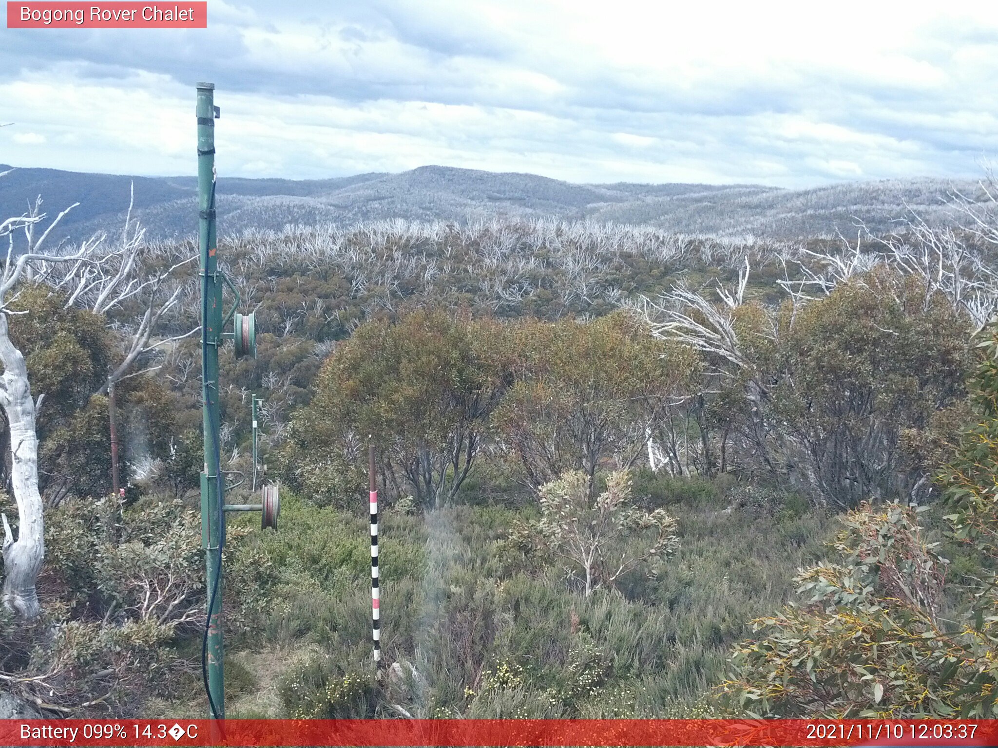 Bogong Web Cam 12:03pm Wednesday 10th of November 2021