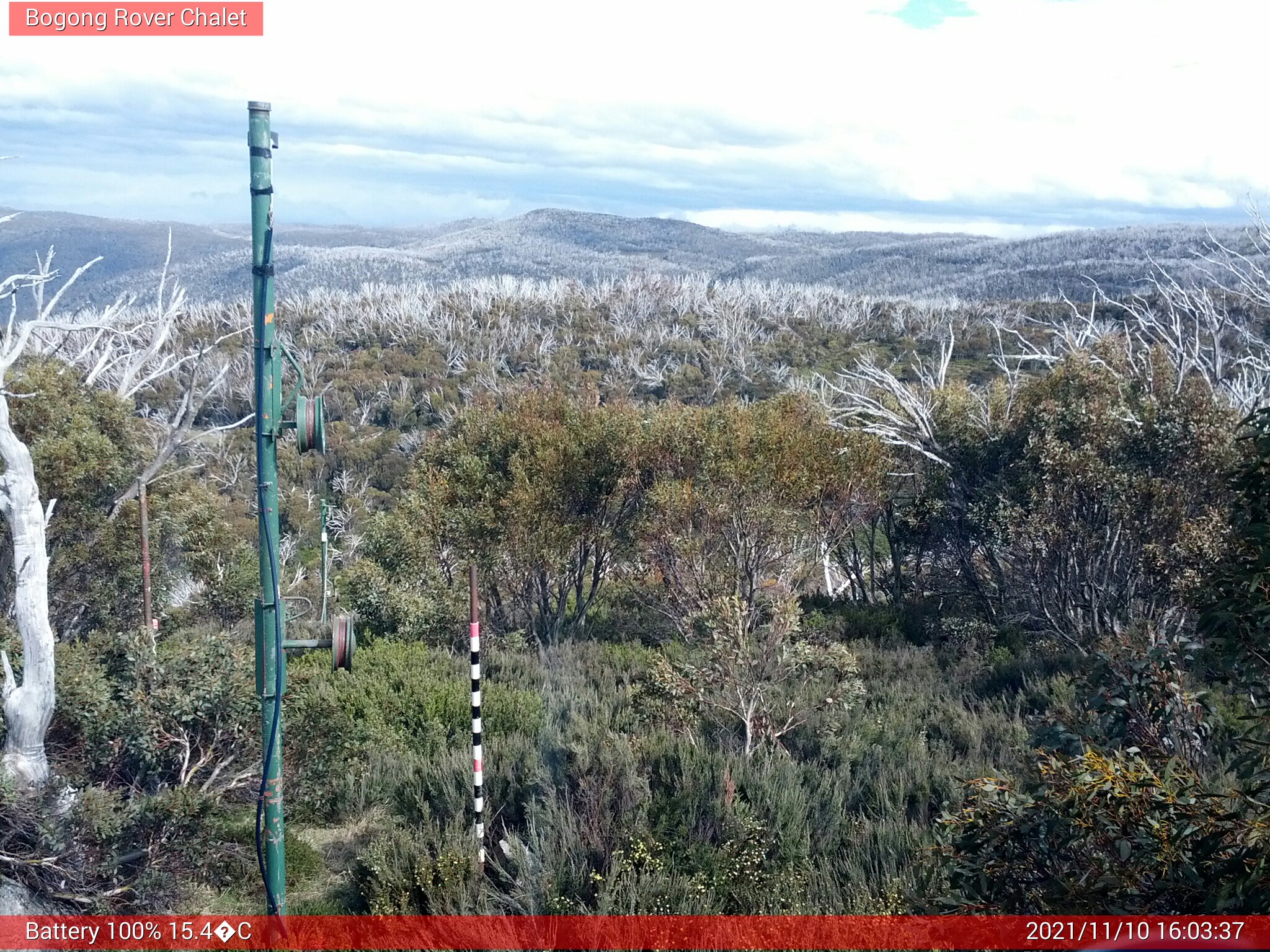 Bogong Web Cam 4:03pm Wednesday 10th of November 2021