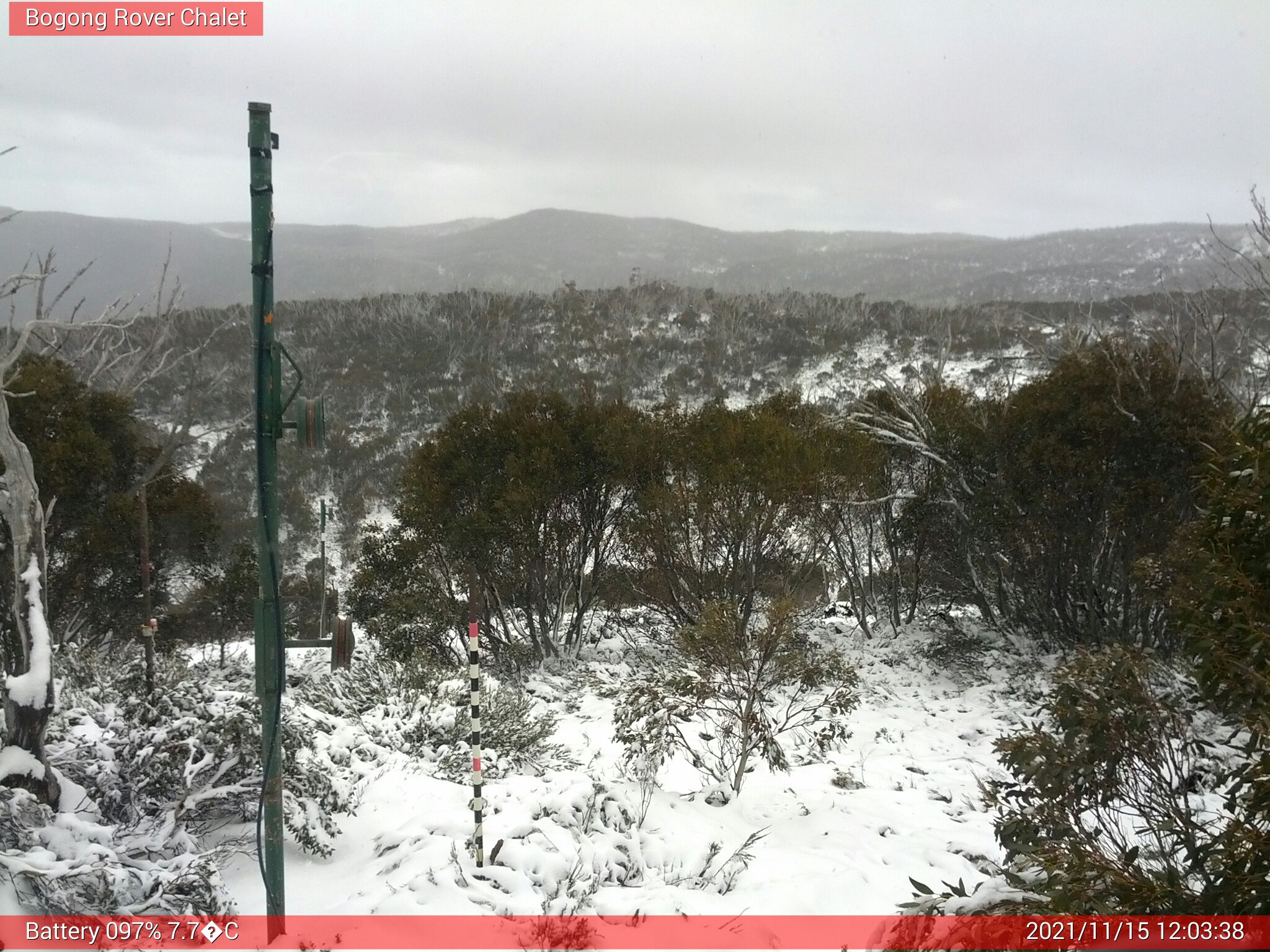 Bogong Web Cam 12:03pm Monday 15th of November 2021