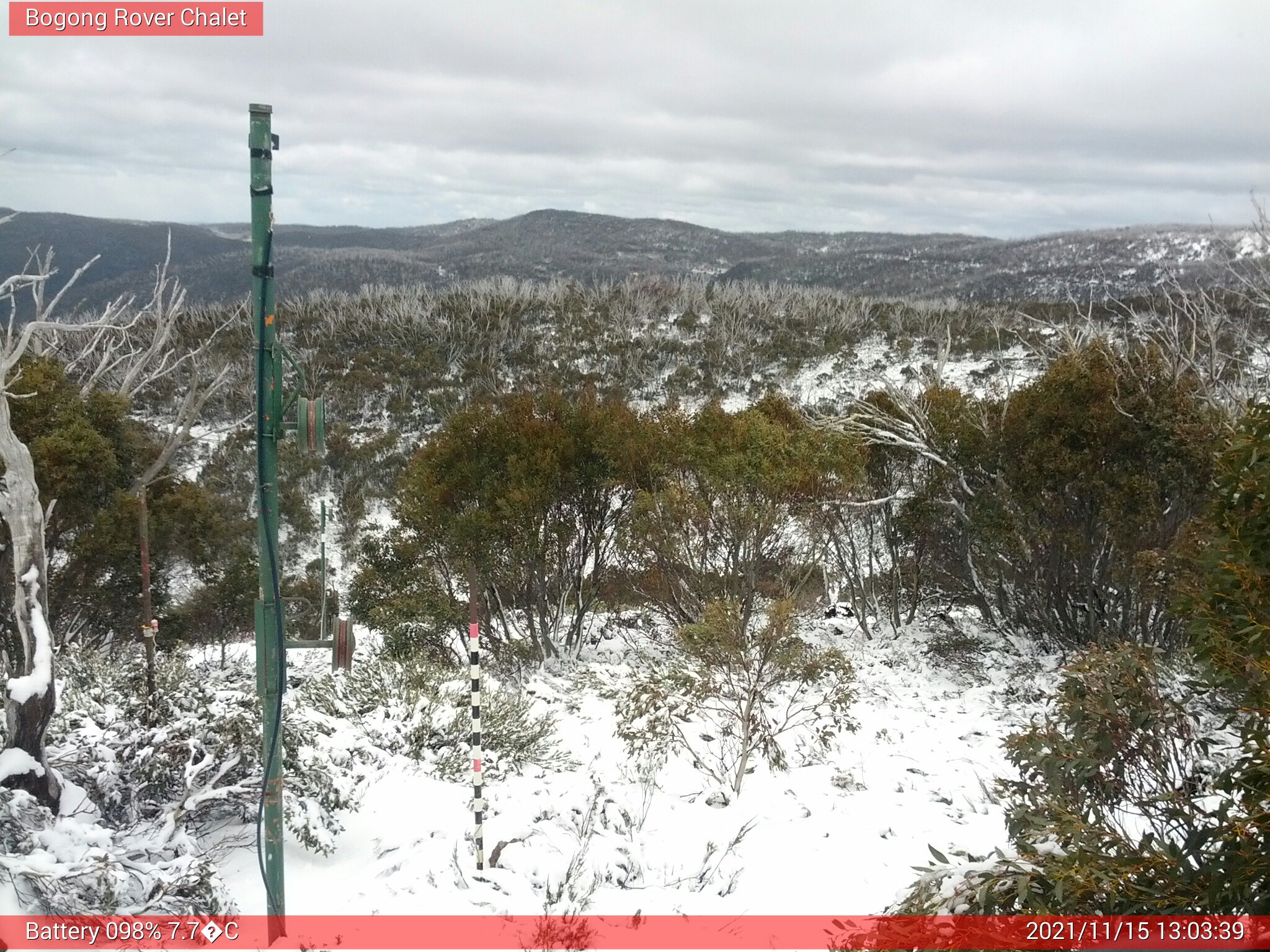 Bogong Web Cam 1:03pm Monday 15th of November 2021