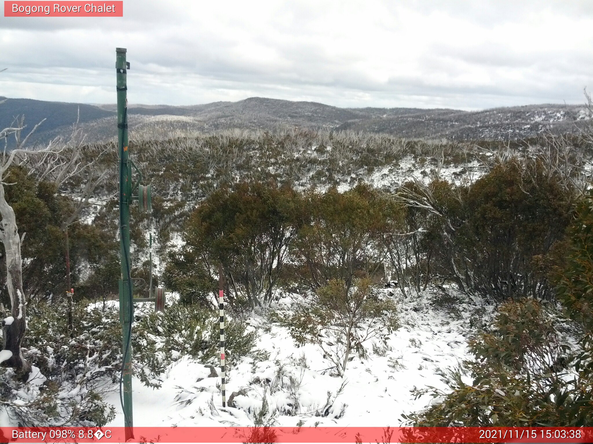 Bogong Web Cam 3:03pm Monday 15th of November 2021