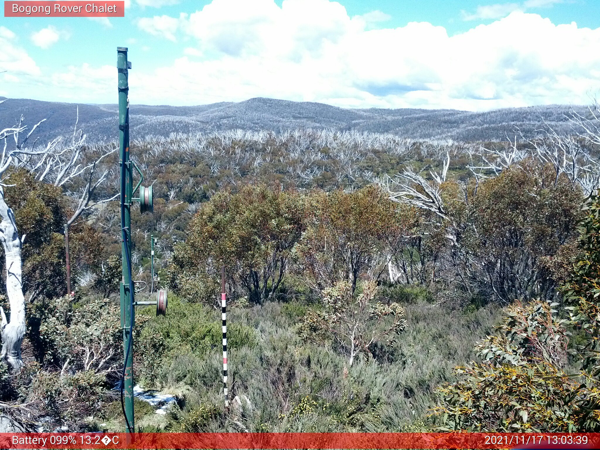 Bogong Web Cam 1:03pm Wednesday 17th of November 2021