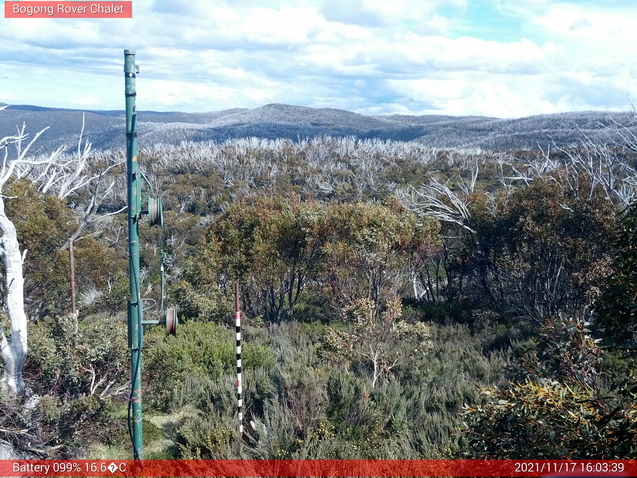 Bogong Web Cam 4:03pm Wednesday 17th of November 2021