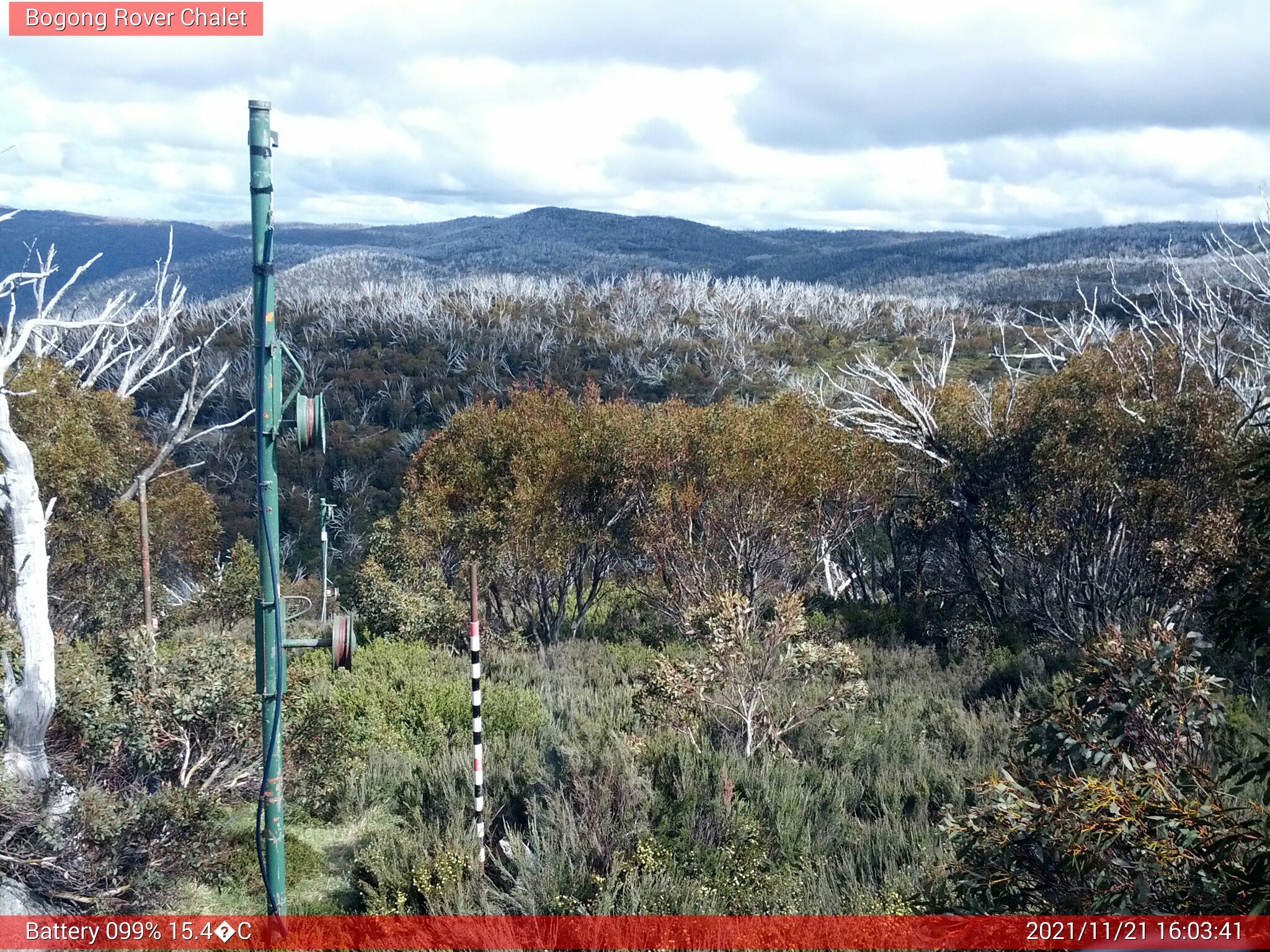 Bogong Web Cam 4:03pm Sunday 21st of November 2021