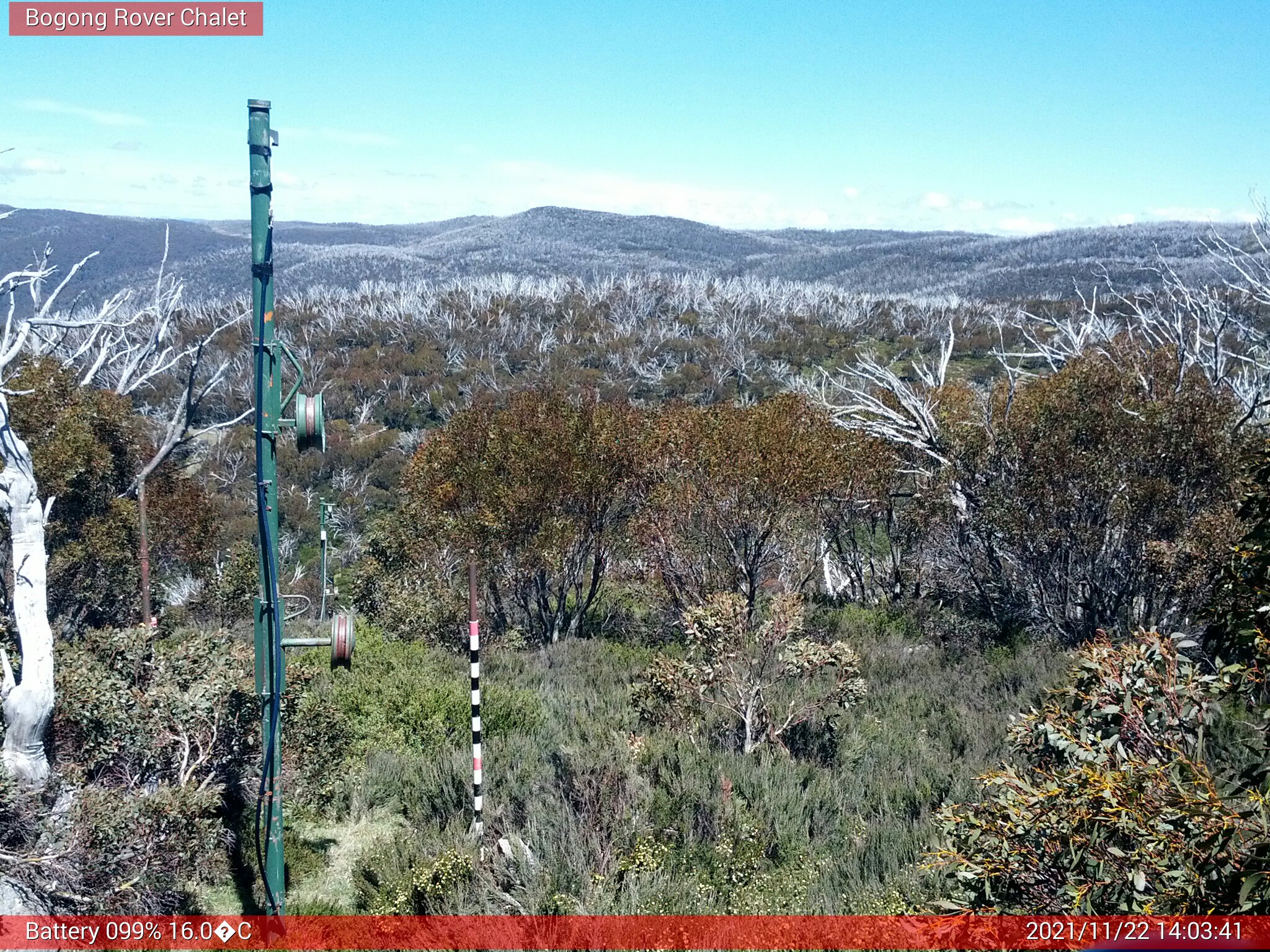 Bogong Web Cam 2:03pm Monday 22nd of November 2021