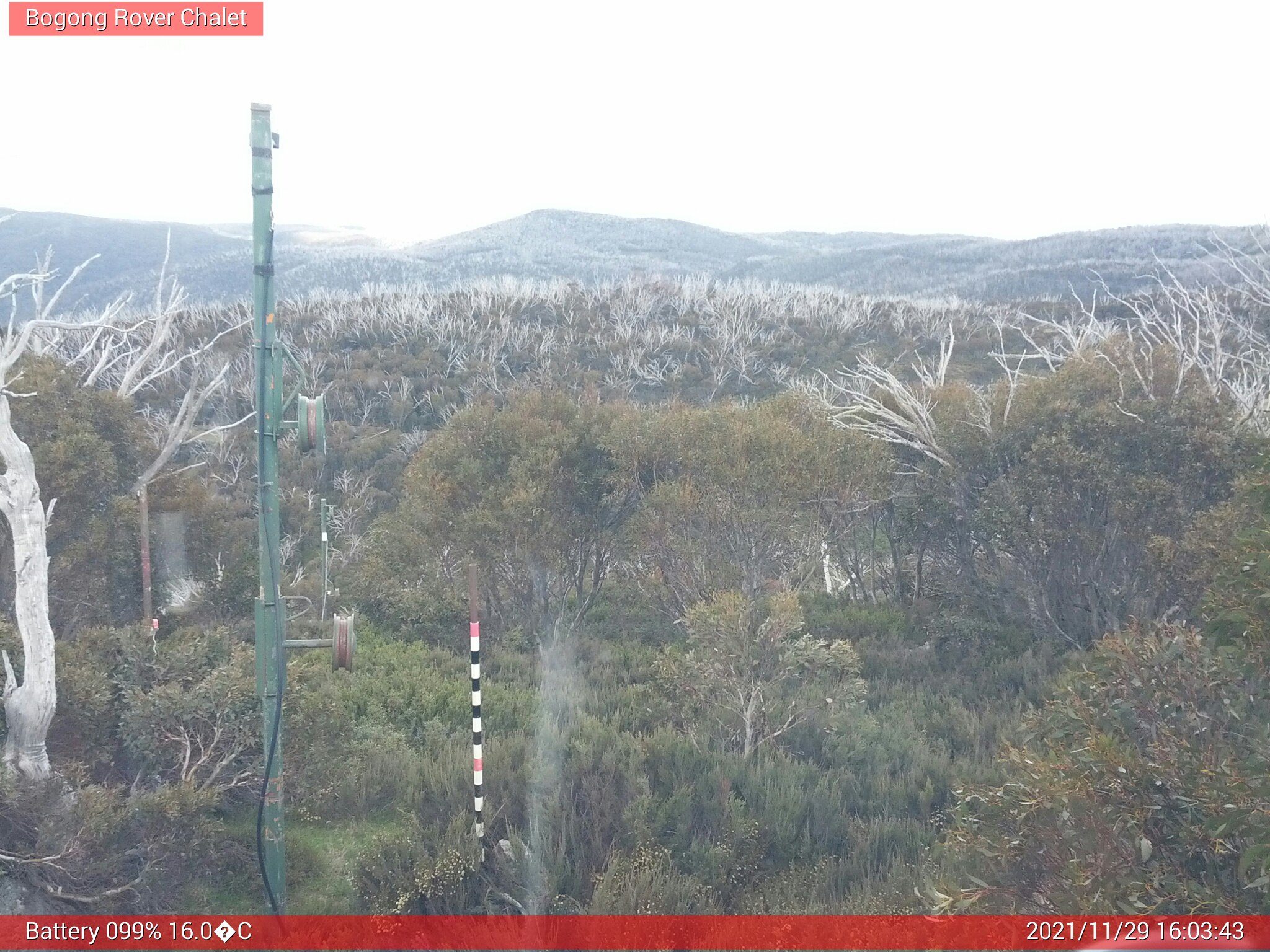 Bogong Web Cam 4:03pm Monday 29th of November 2021