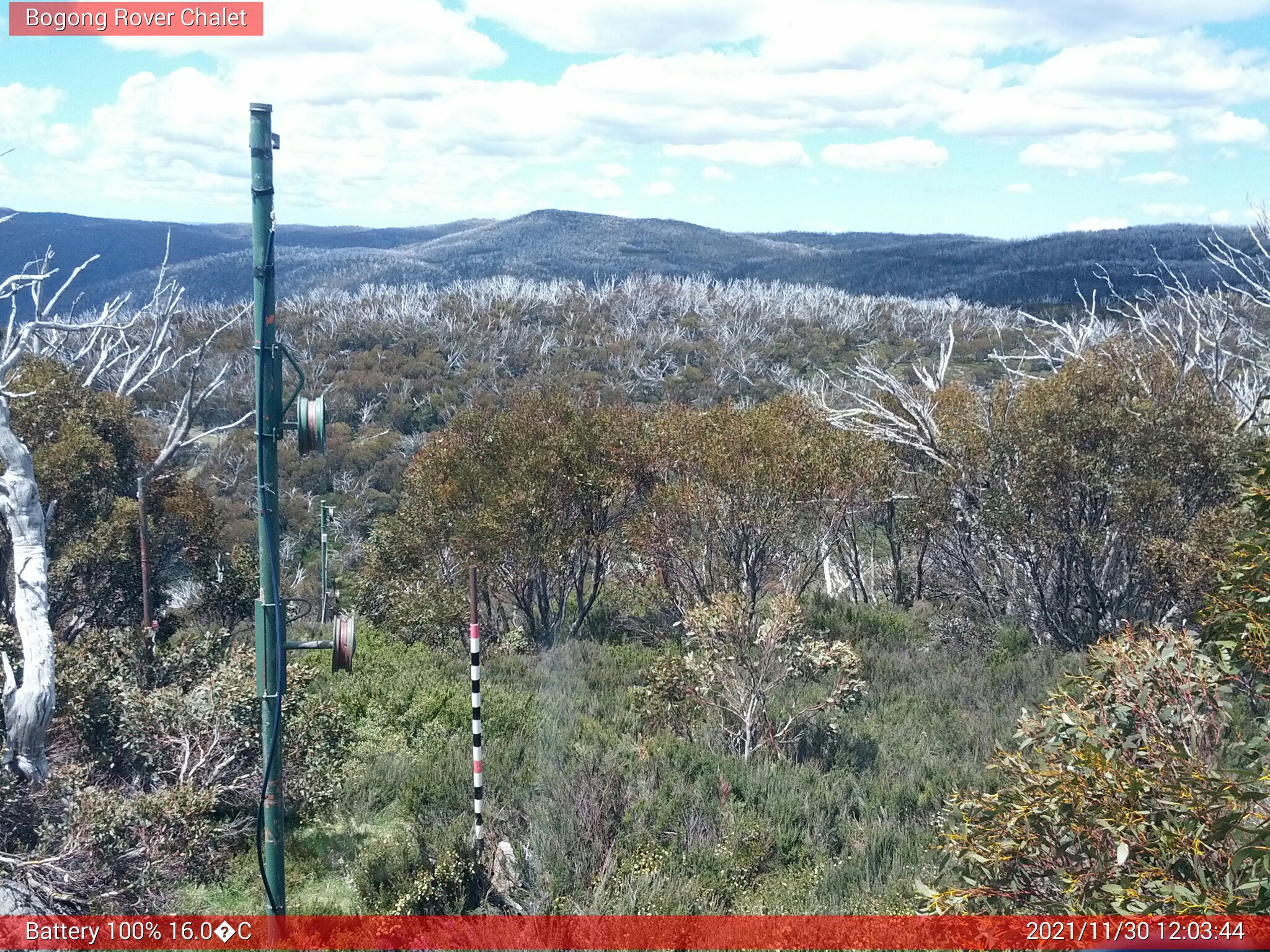 Bogong Web Cam 12:03pm Tuesday 30th of November 2021