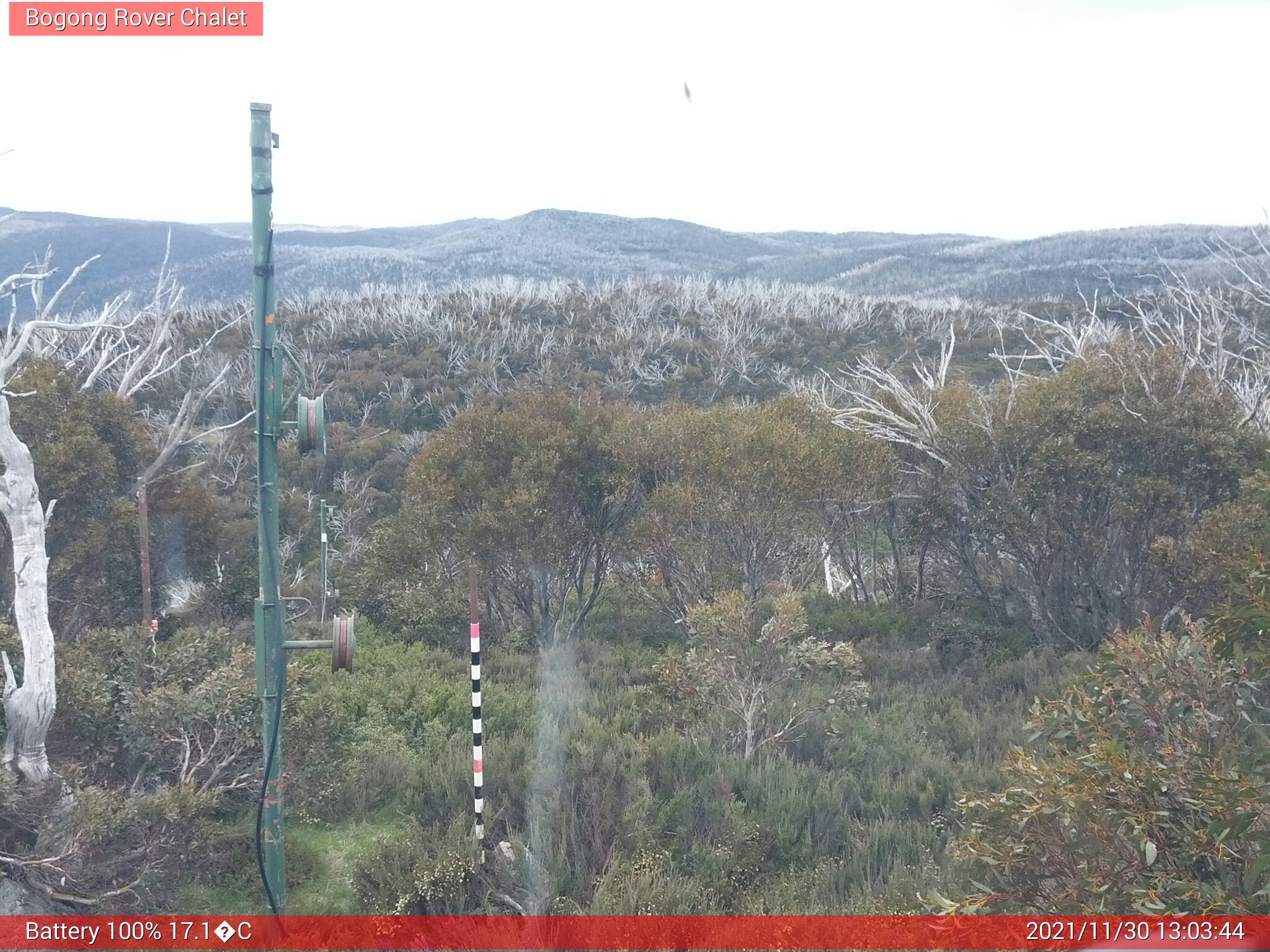 Bogong Web Cam 1:03pm Tuesday 30th of November 2021