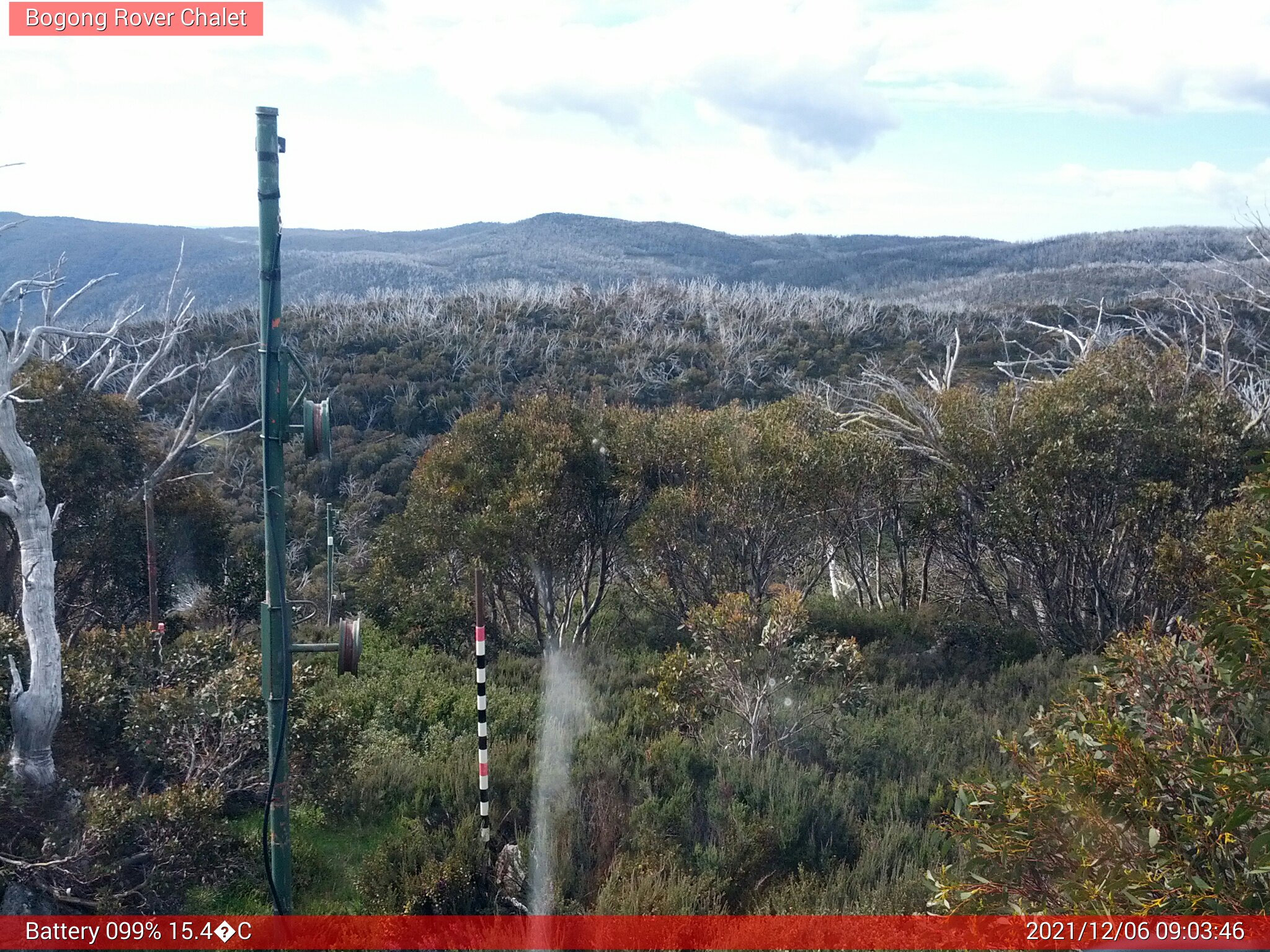 Bogong Web Cam 9:03am Monday 6th of December 2021