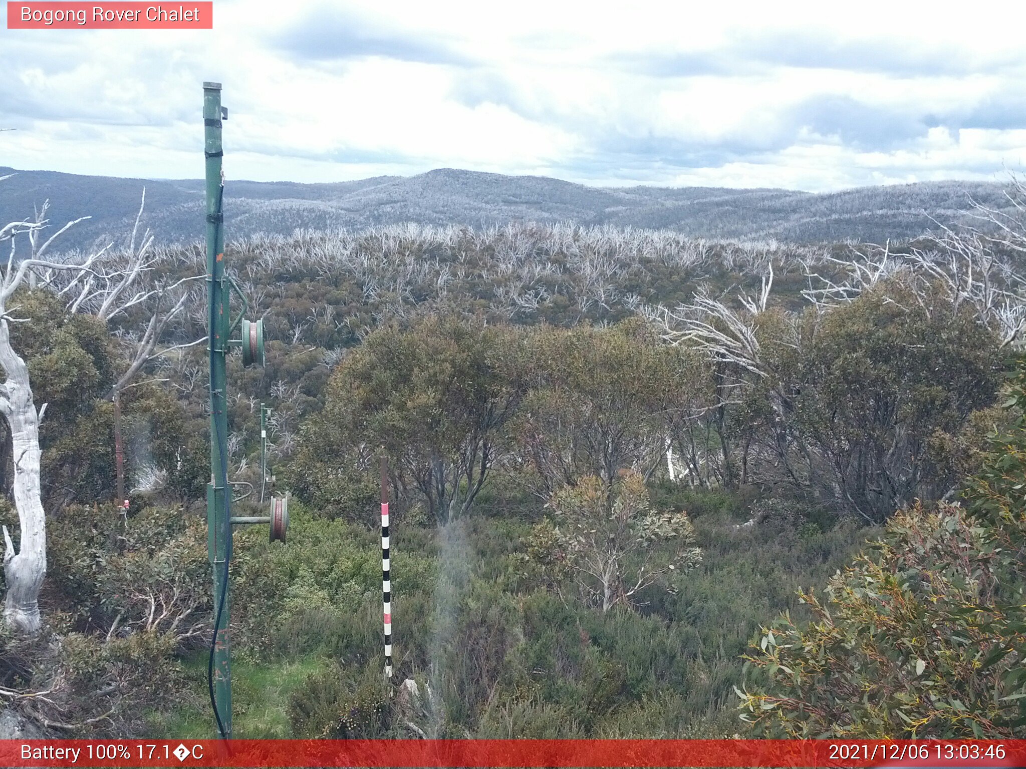 Bogong Web Cam 1:03pm Monday 6th of December 2021