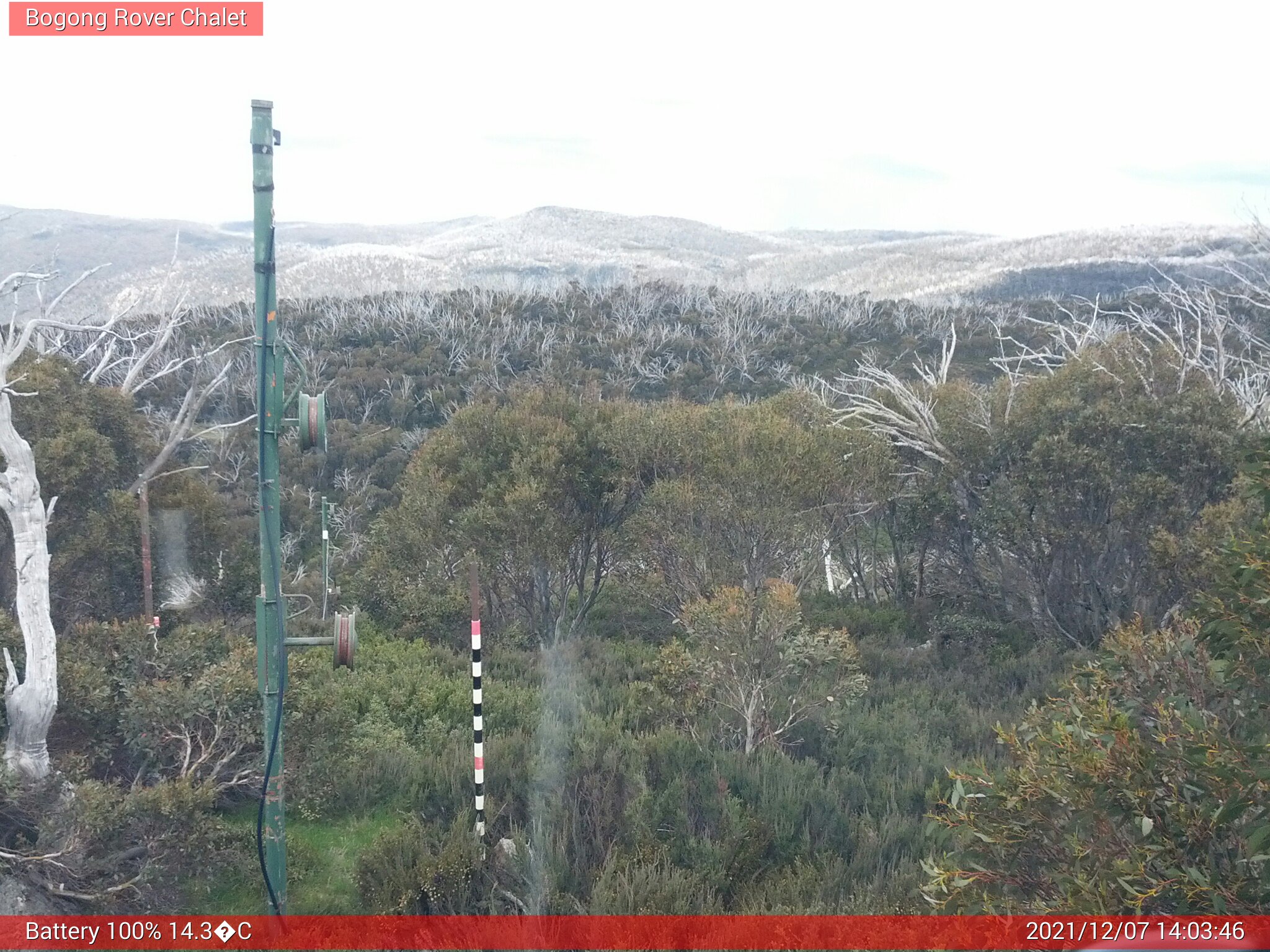 Bogong Web Cam 2:03pm Tuesday 7th of December 2021