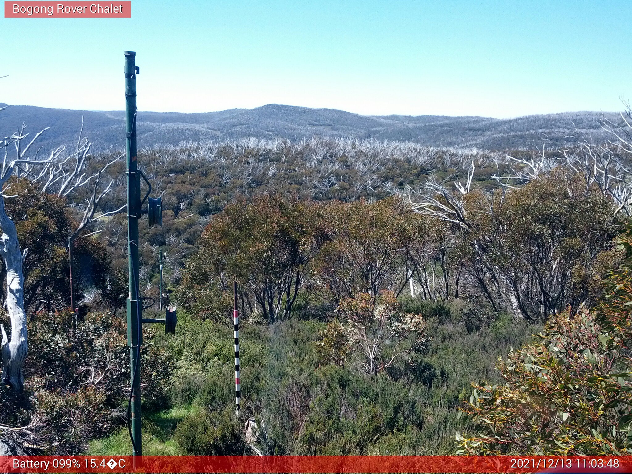 Bogong Web Cam 11:03am Monday 13th of December 2021