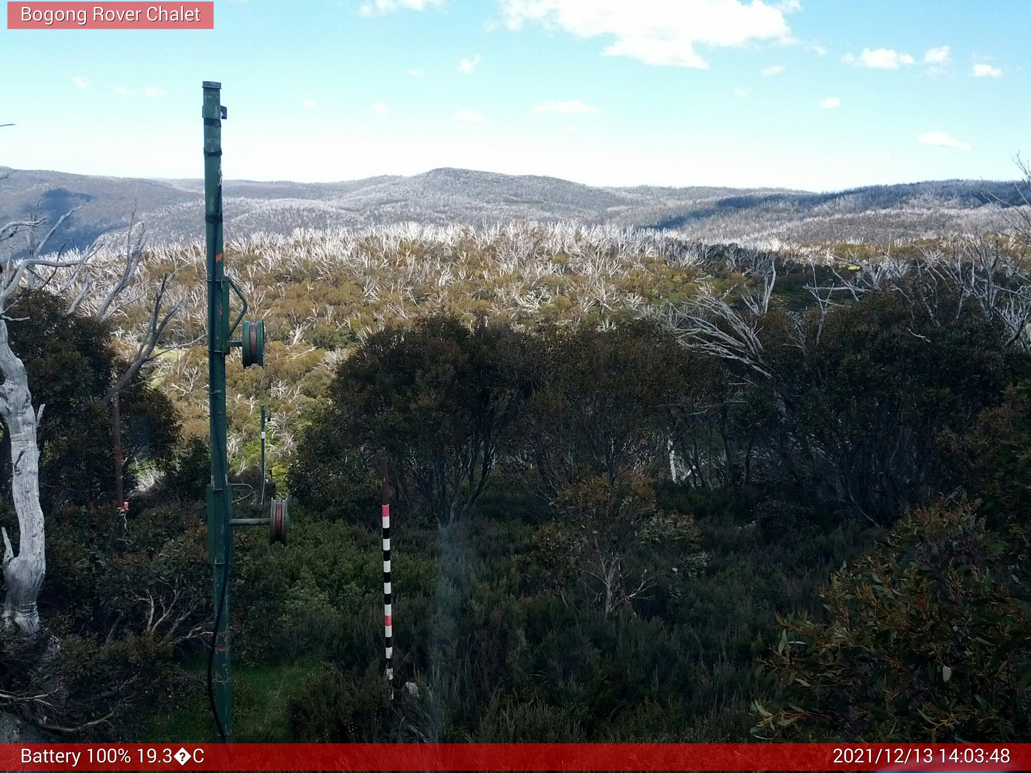 Bogong Web Cam 2:03pm Monday 13th of December 2021