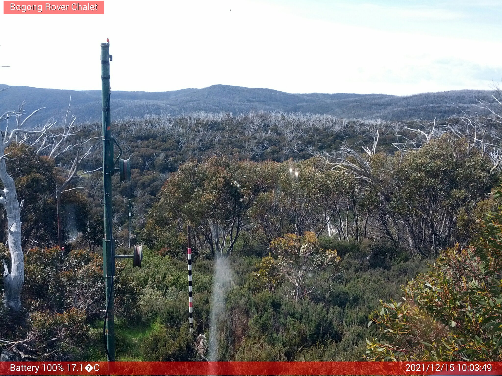 Bogong Web Cam 10:03am Wednesday 15th of December 2021