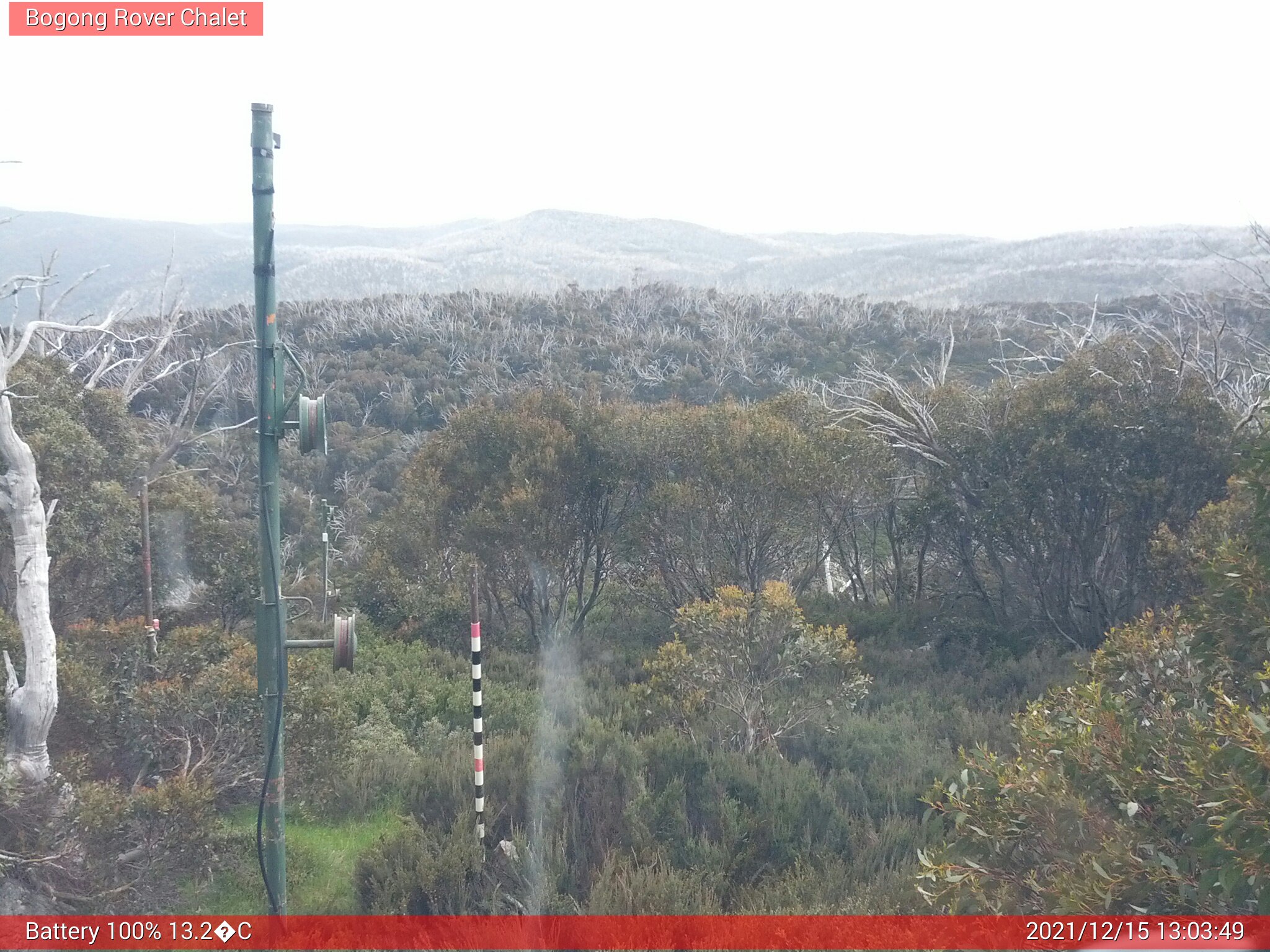 Bogong Web Cam 1:03pm Wednesday 15th of December 2021