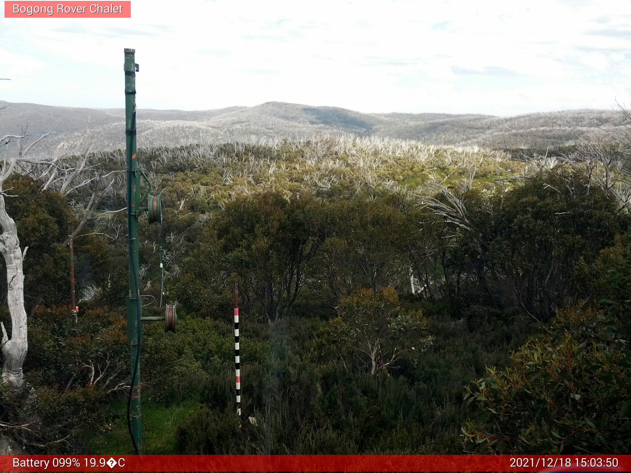 Bogong Web Cam 3:03pm Saturday 18th of December 2021