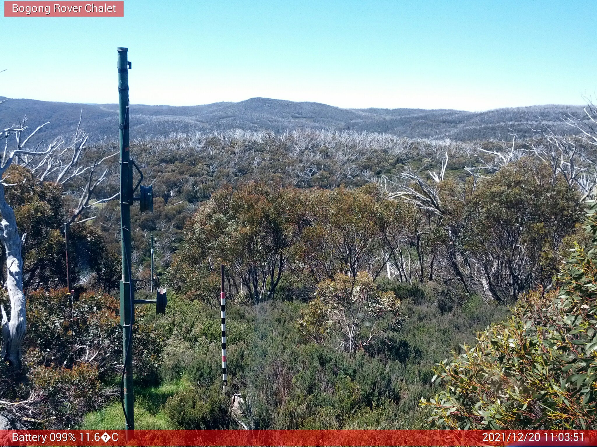 Bogong Web Cam 11:03am Monday 20th of December 2021