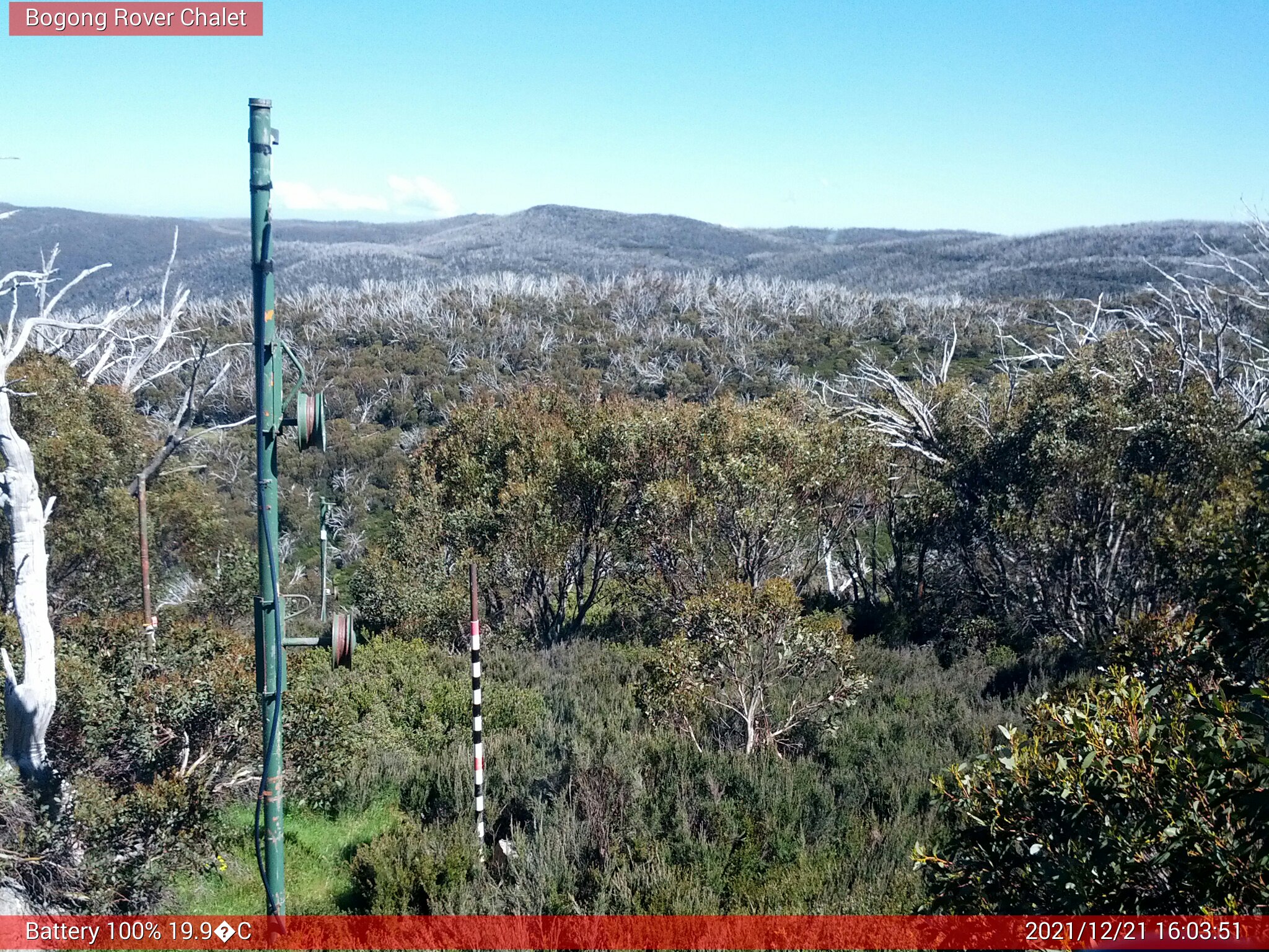 Bogong Web Cam 4:03pm Tuesday 21st of December 2021