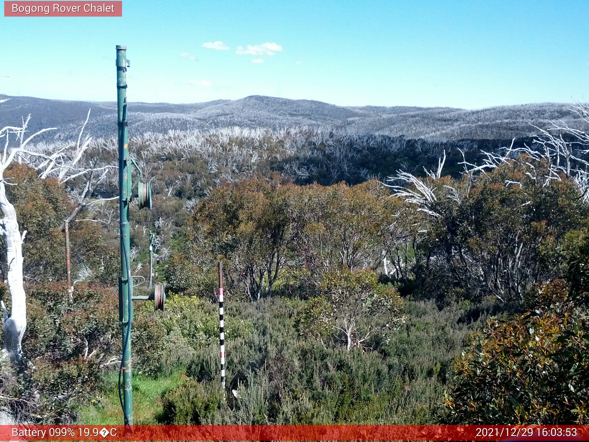 Bogong Web Cam 4:03pm Wednesday 29th of December 2021