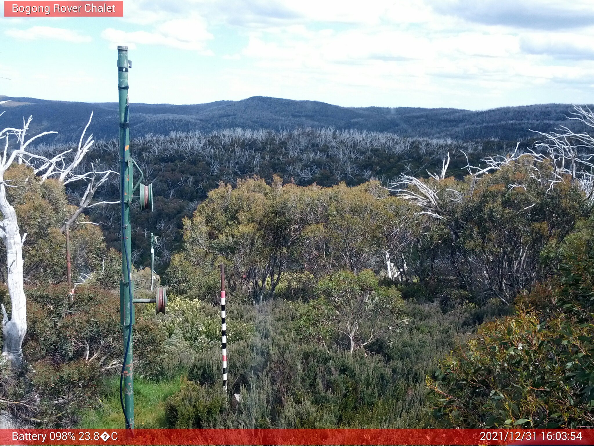 Bogong Web Cam 4:03pm Friday 31st of December 2021