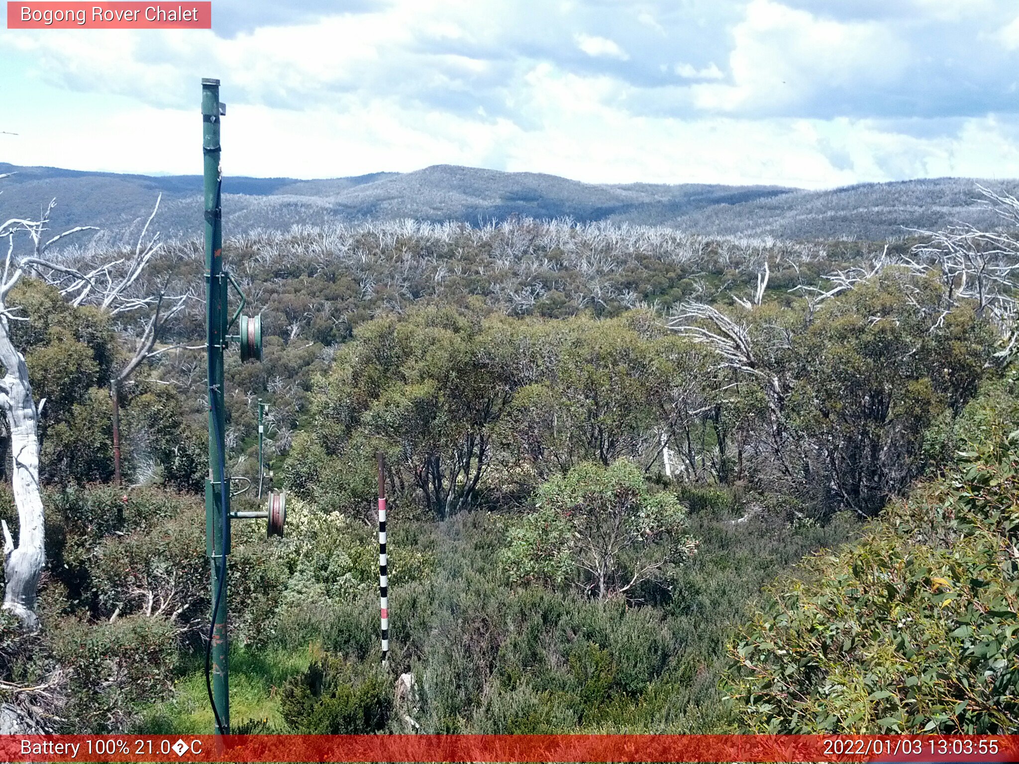 Bogong Web Cam 1:03pm Monday 3rd of January 2022