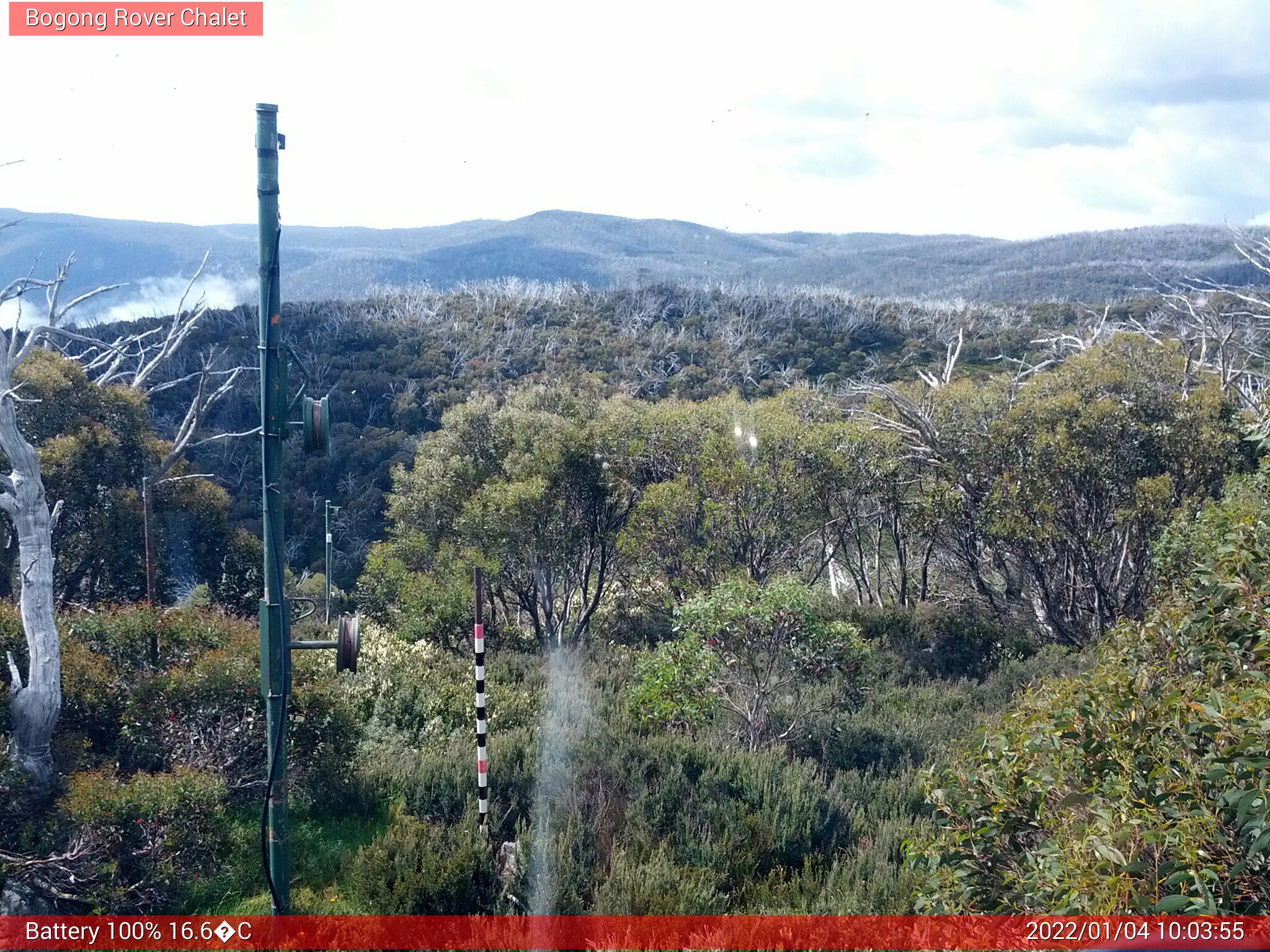 Bogong Web Cam 10:03am Tuesday 4th of January 2022