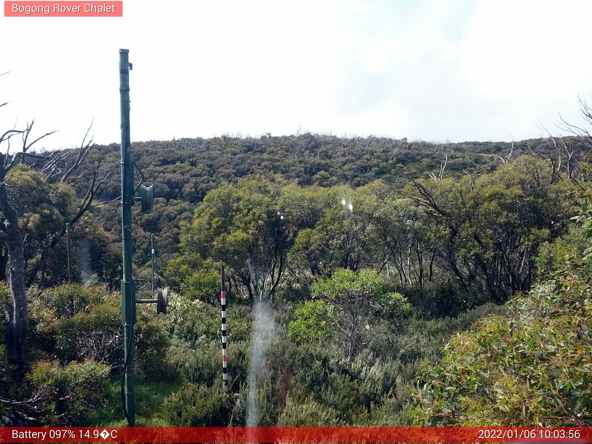 Bogong Web Cam 10:03am Thursday 6th of January 2022