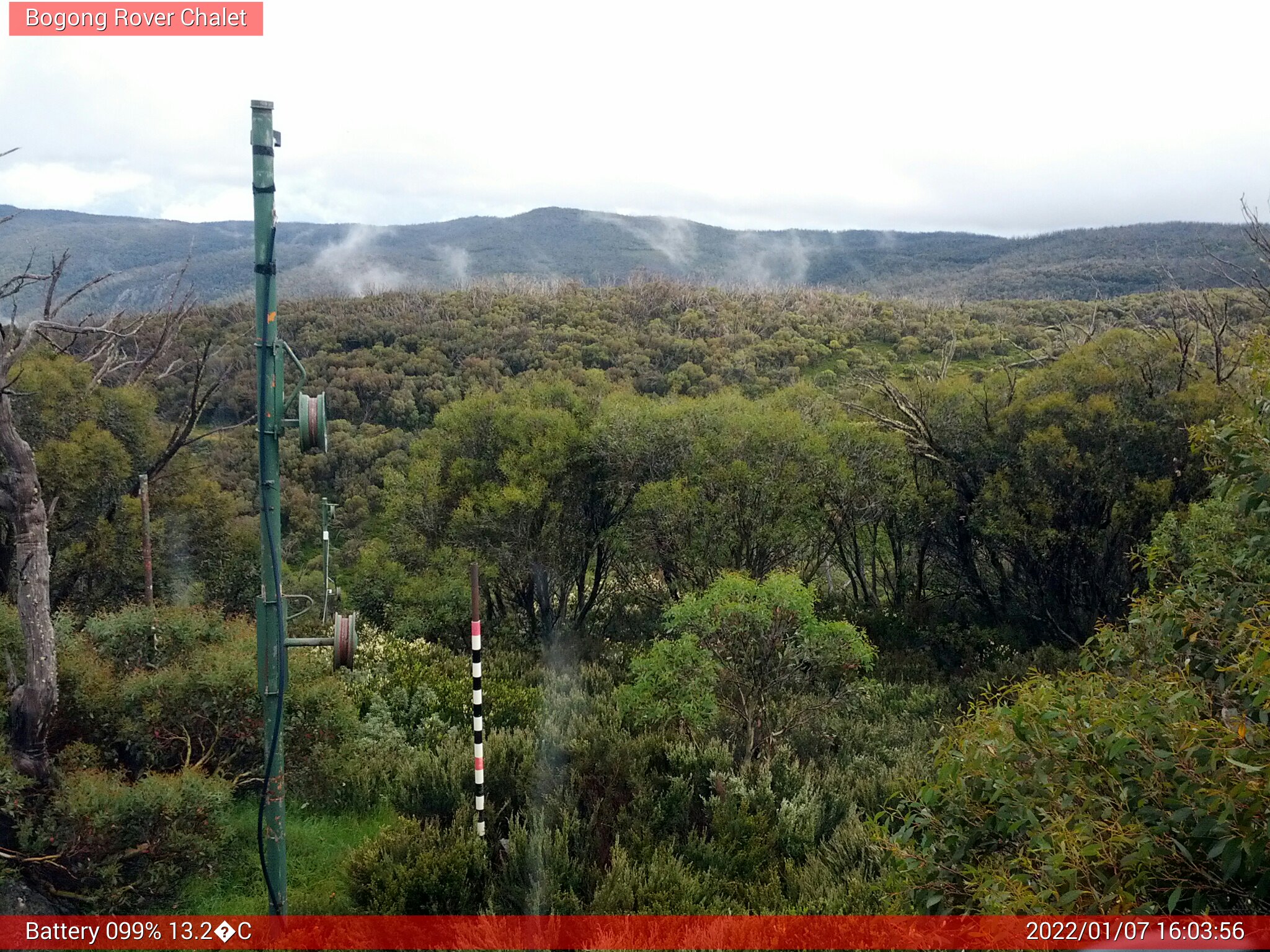 Bogong Web Cam 4:03pm Friday 7th of January 2022