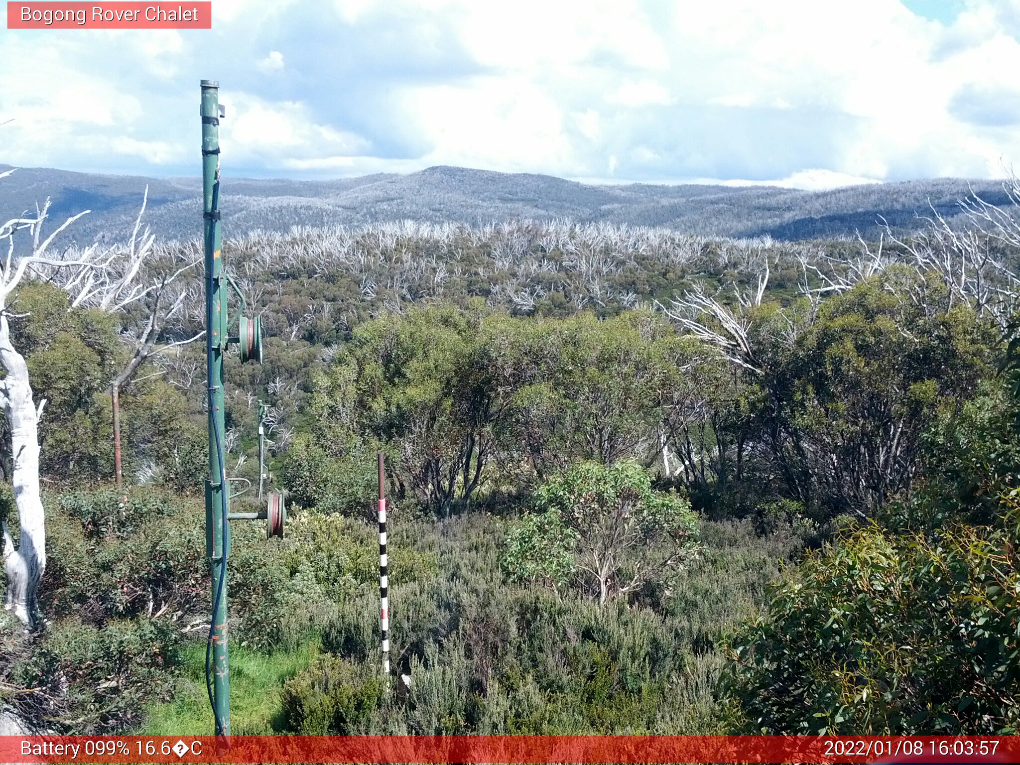 Bogong Web Cam 4:03pm Saturday 8th of January 2022