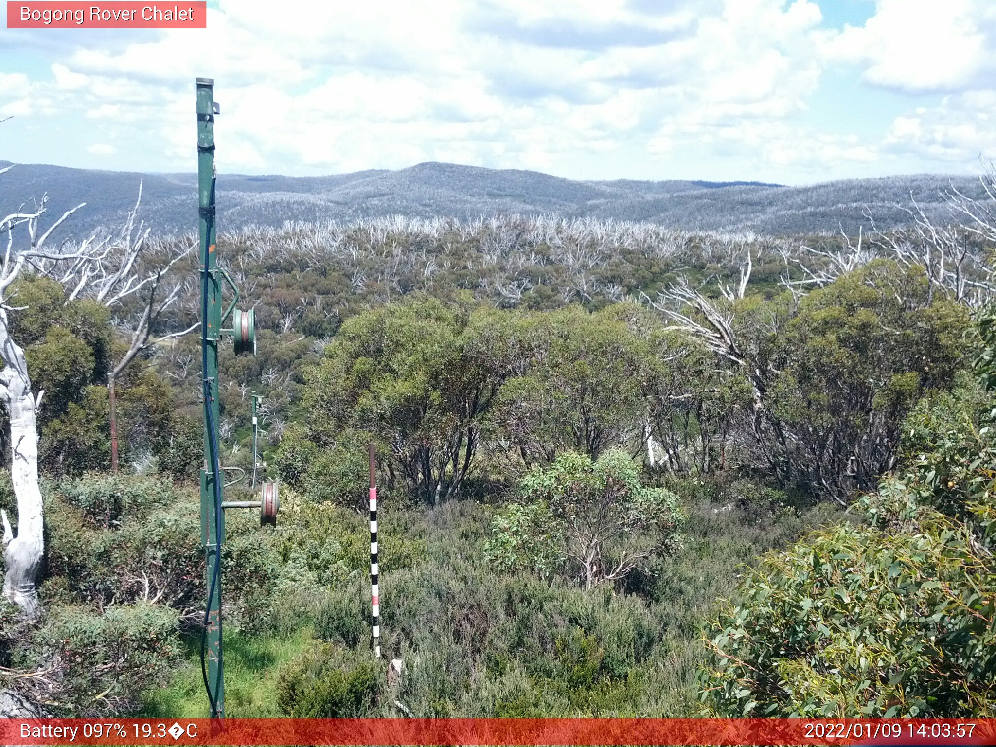 Bogong Web Cam 2:03pm Sunday 9th of January 2022